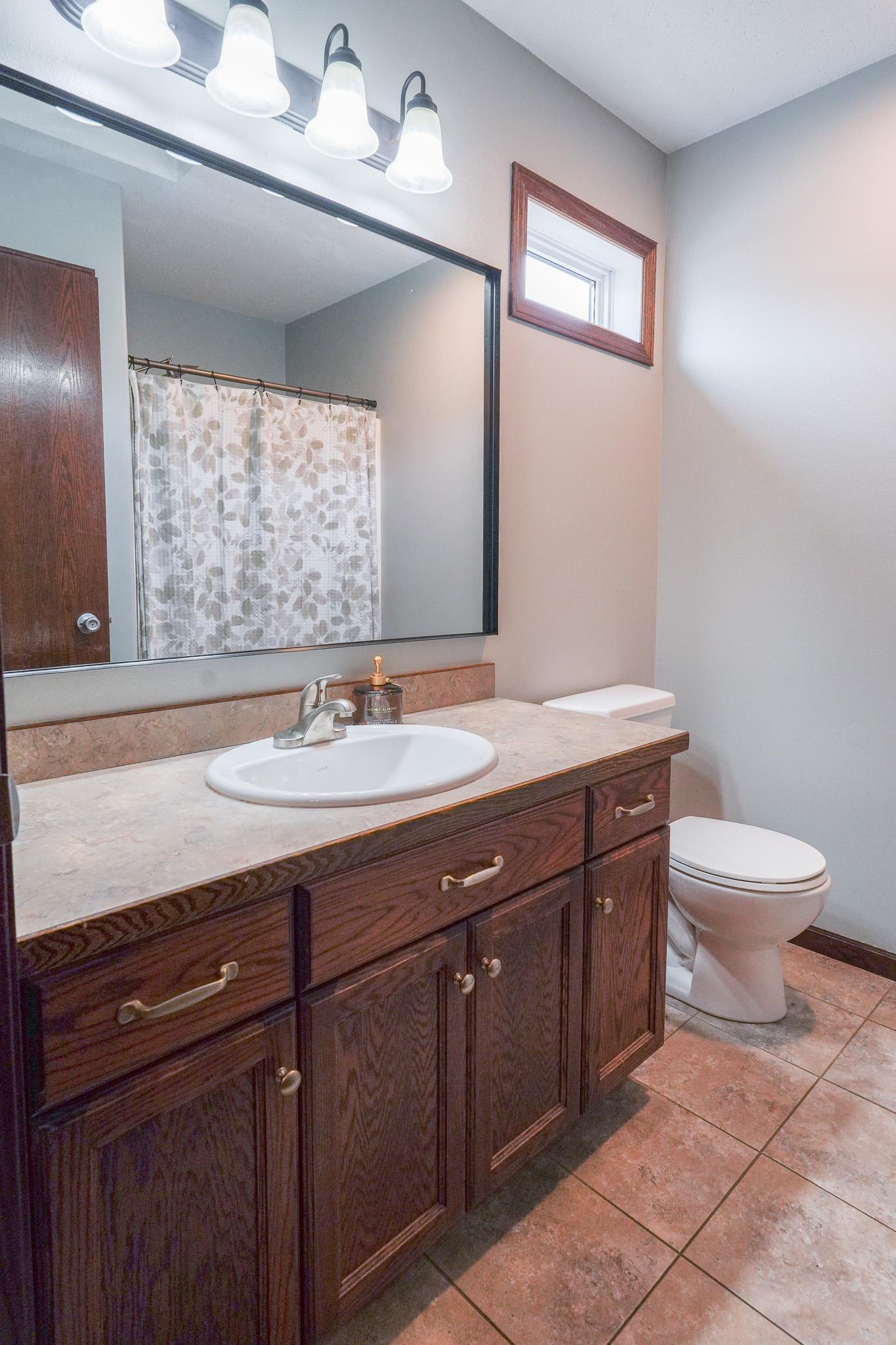 2007 single family home for sale at 4723 51st Street S in Fargo, ND — 5 bed, 3 bath (photo 15 of 52)