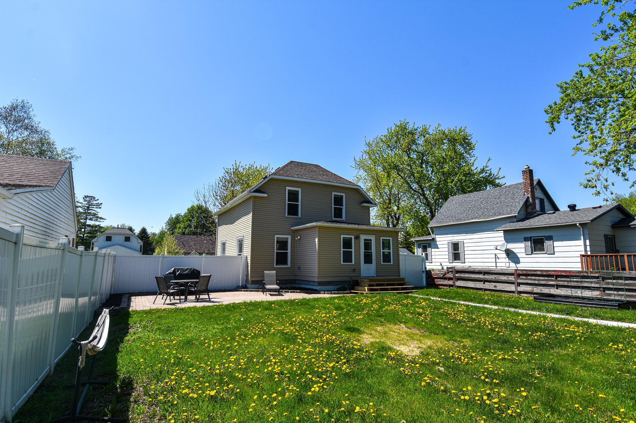 1905 single family home for sale at 720 Arnold Avenue N in Thief River Falls, MN — 3 bed, 2 bath (photo 40 of 49)