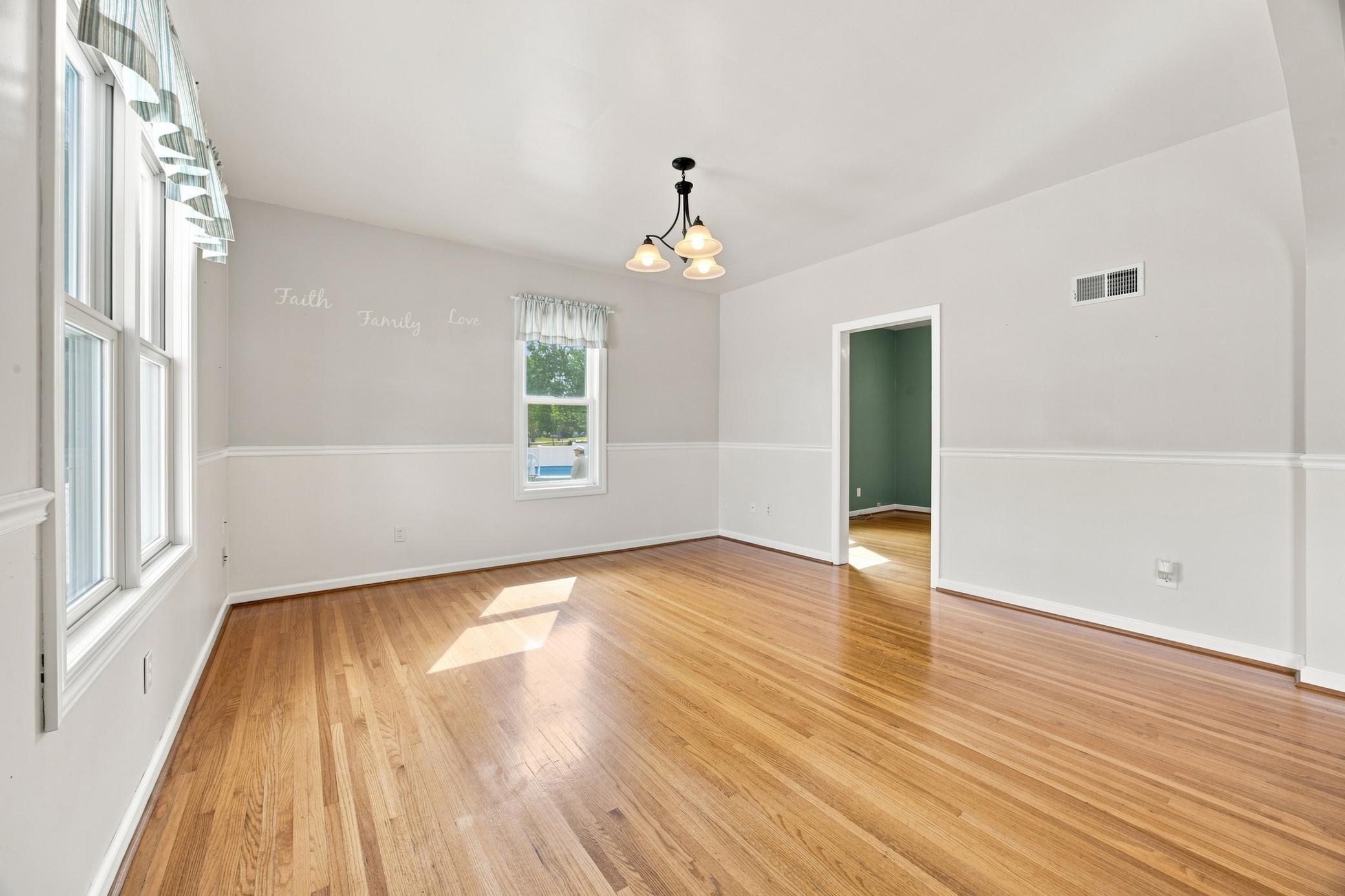 1936 single family home for sale at 332 3rd Avenue E in Hunter, ND — 4 bed, 3 bath (photo 13 of 45)