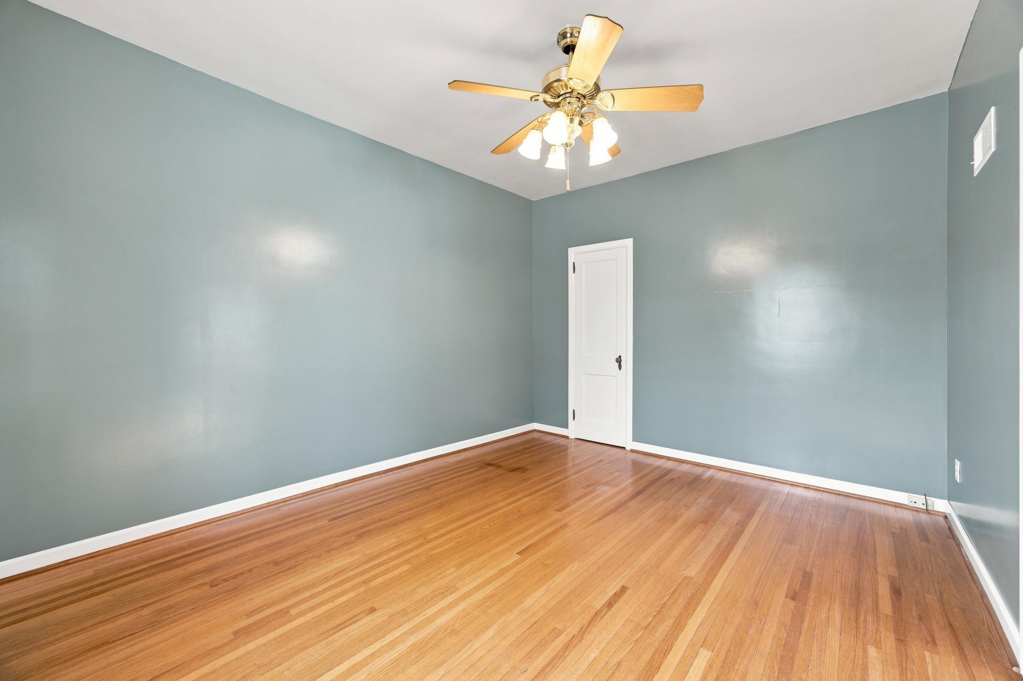 1936 single family home for sale at 332 3rd Avenue E in Hunter, ND — 4 bed, 3 bath (photo 15 of 45)
