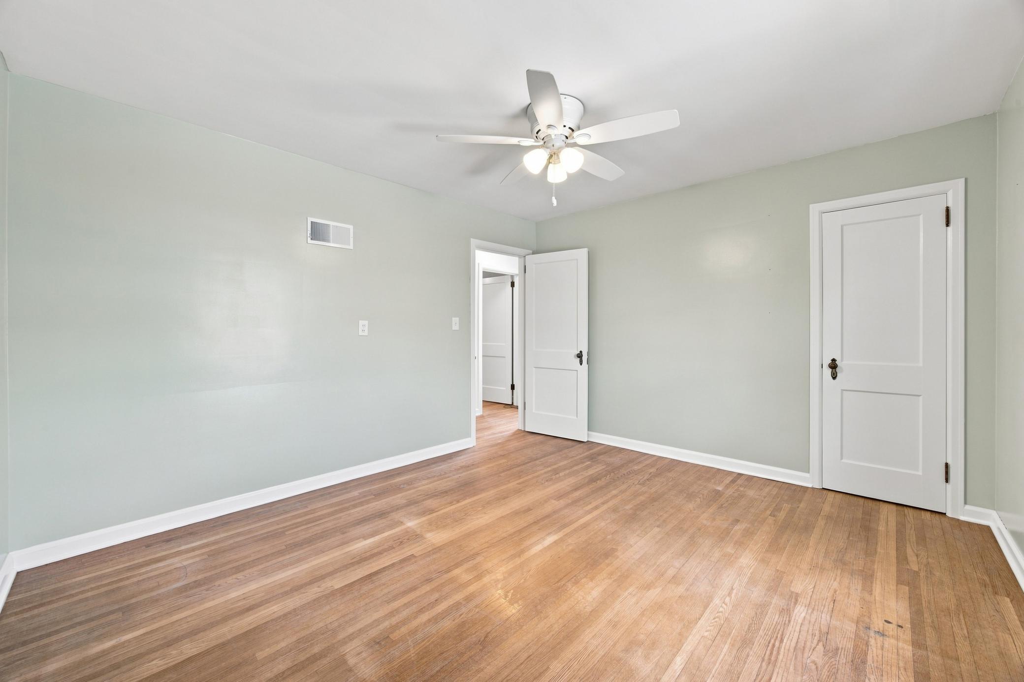 1936 single family home for sale at 332 3rd Avenue E in Hunter, ND — 4 bed, 3 bath (photo 19 of 45)