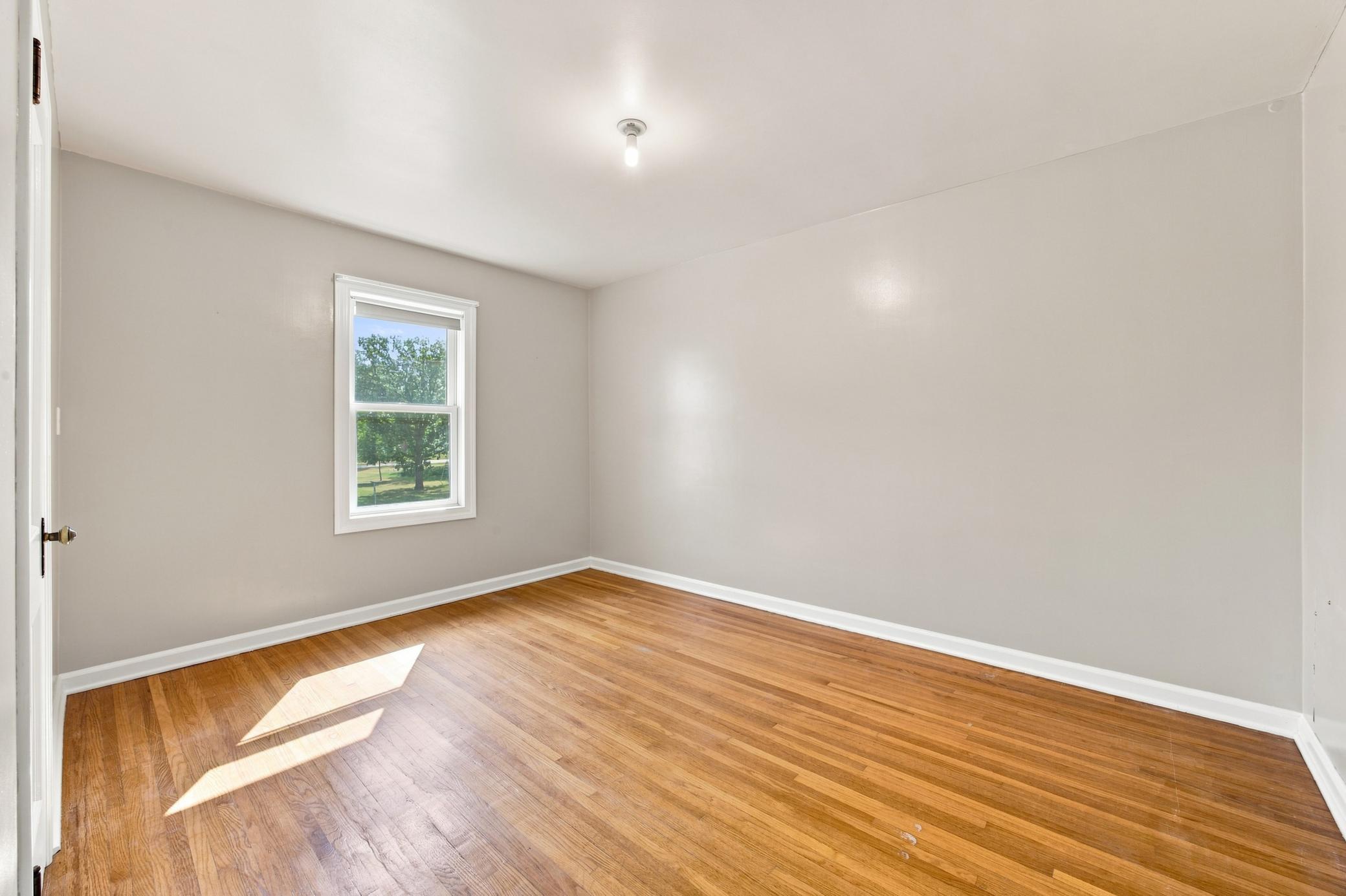 1936 single family home for sale at 332 3rd Avenue E in Hunter, ND — 4 bed, 3 bath (photo 25 of 45)