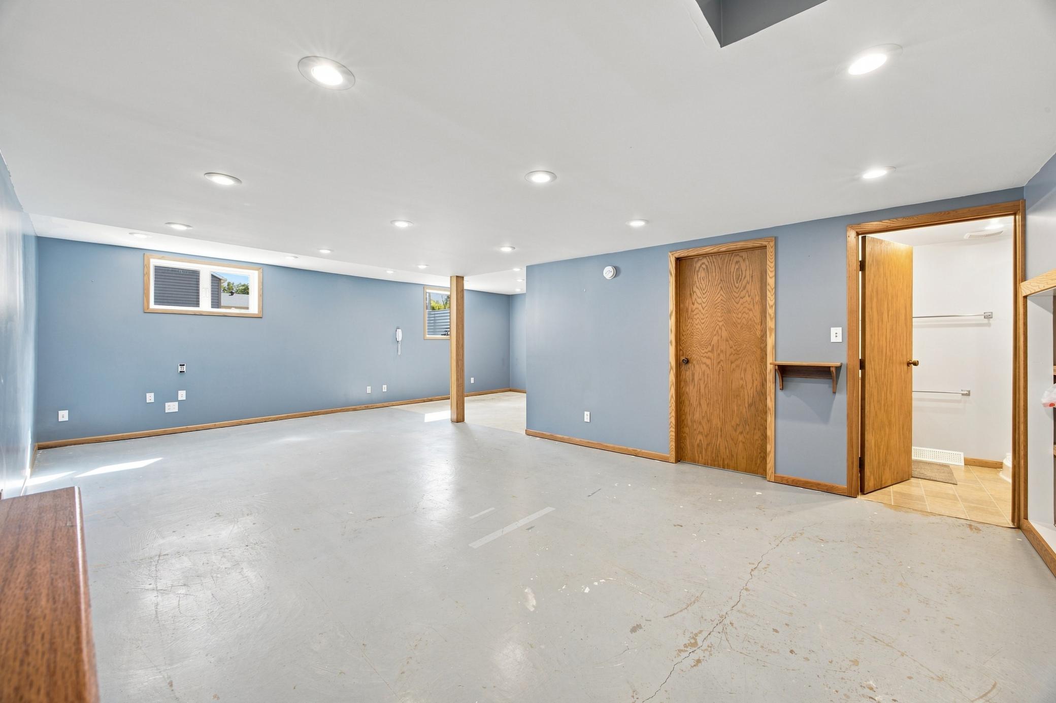 1936 single family home for sale at 332 3rd Avenue E in Hunter, ND — 4 bed, 3 bath (photo 26 of 45)