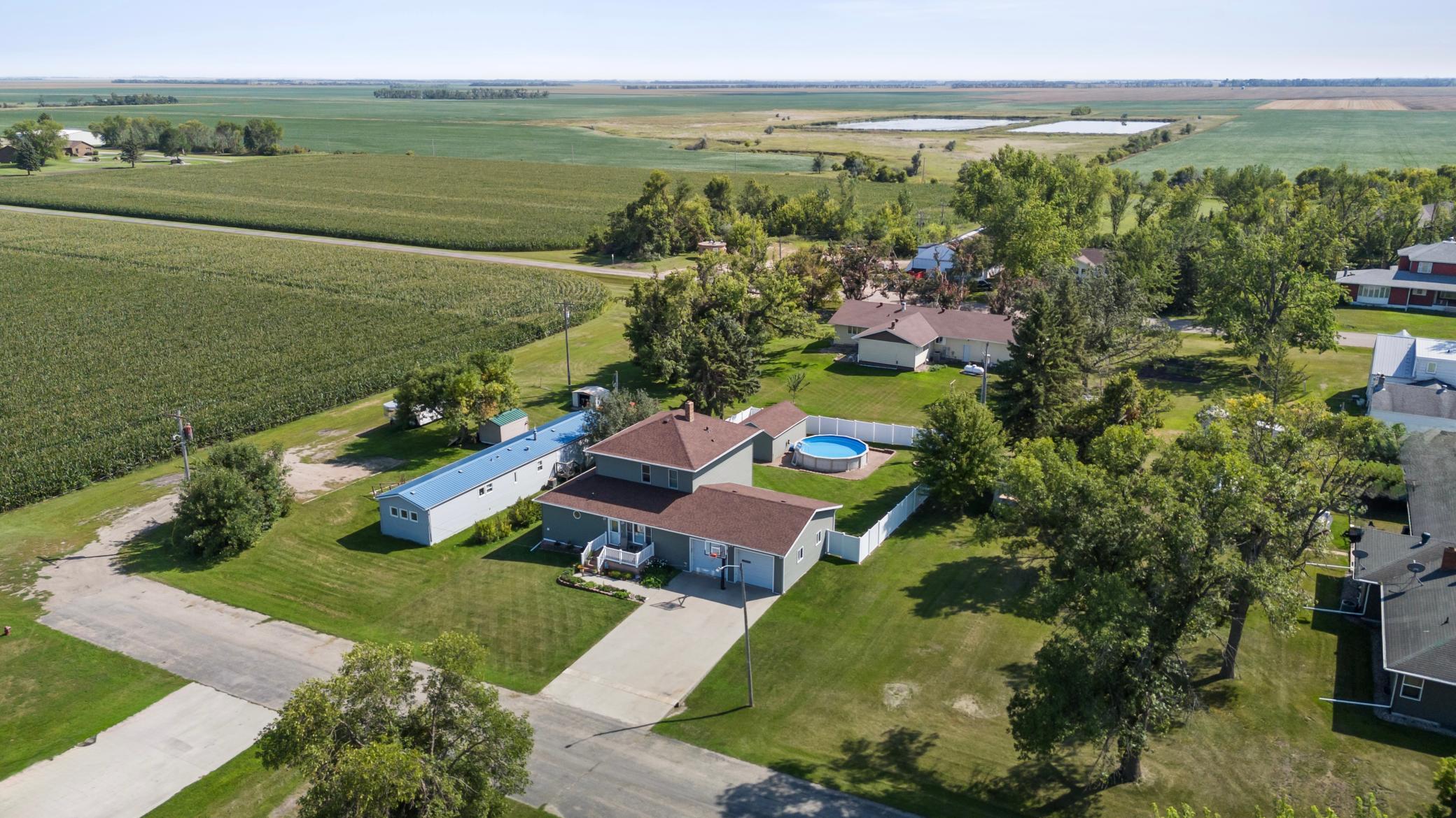 1936 single family home for sale at 332 3rd Avenue E in Hunter, ND — 4 bed, 3 bath (photo 38 of 45)