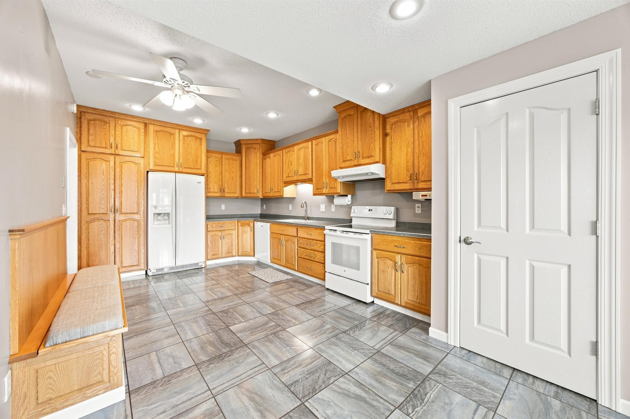 1936 single family home for sale at 332 3rd Avenue E in Hunter, ND — 4 bed, 3 bath (photo 8 of 45)