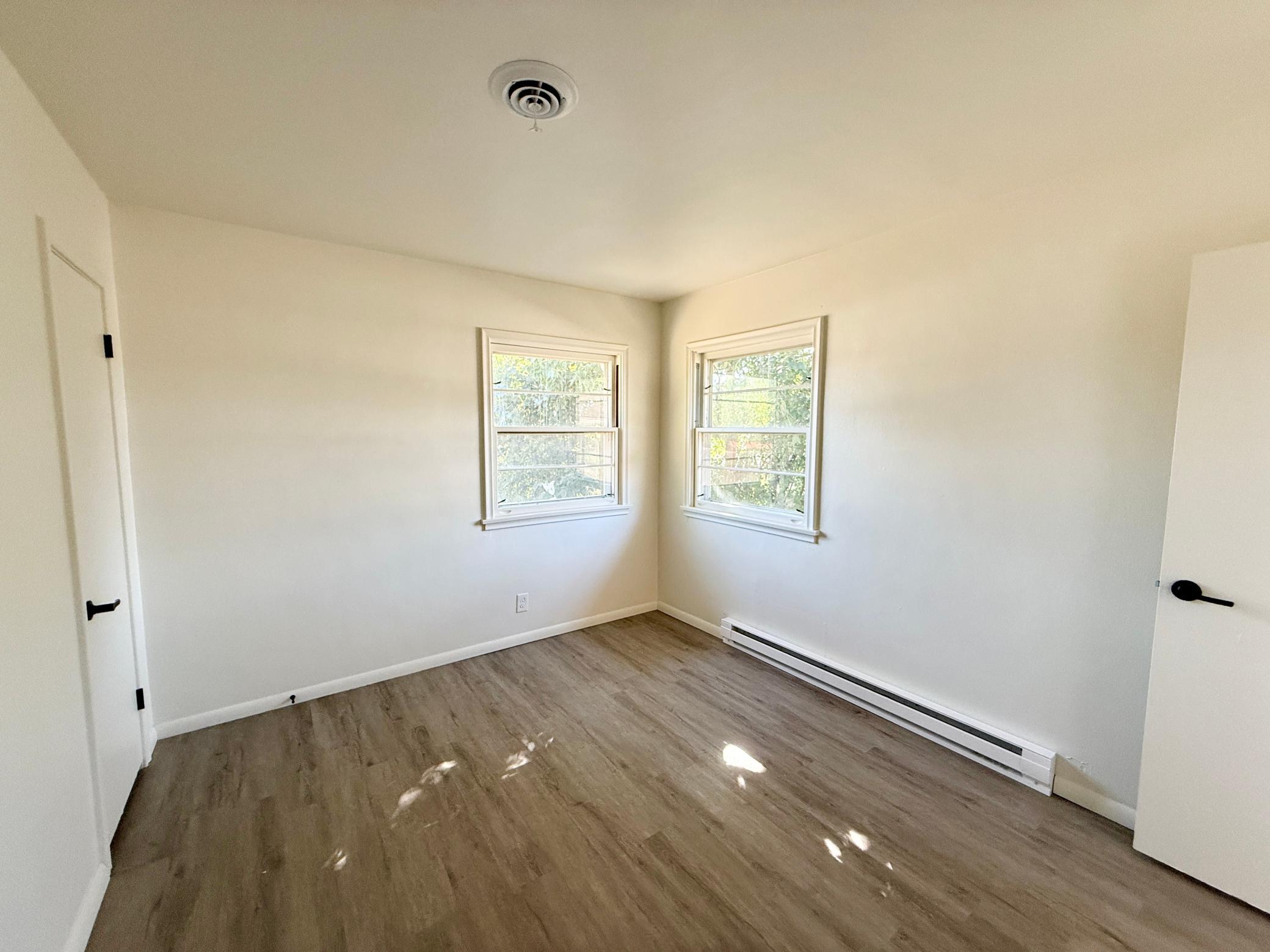 1950 single family home for sale at 862 2nd Avenue NW in Valley City, ND — 5 bed, 2 bath (photo 17 of 26)
