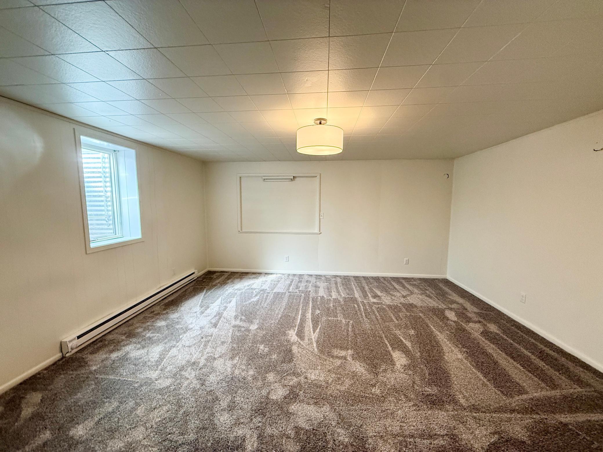 1950 single family home for sale at 862 2nd Avenue NW in Valley City, ND — 5 bed, 2 bath (photo 18 of 26)