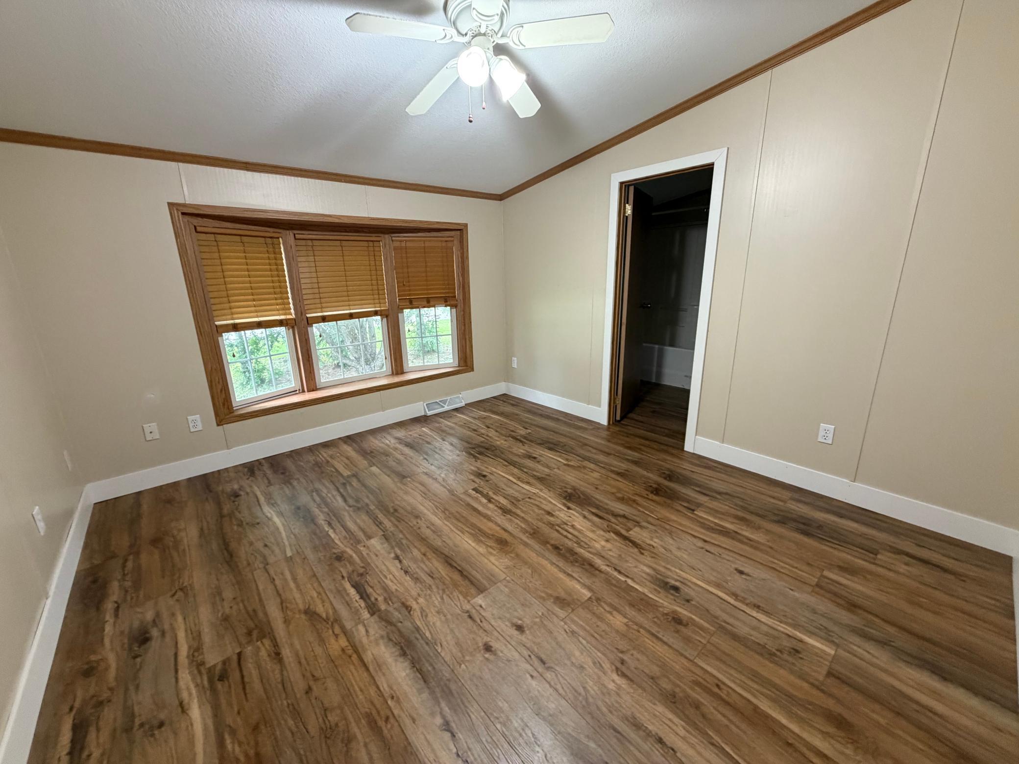 1997 single family home for sale at 314 6th Avenue SE in Baudette, MN — 4 bed, 2 bath (photo 13 of 14)