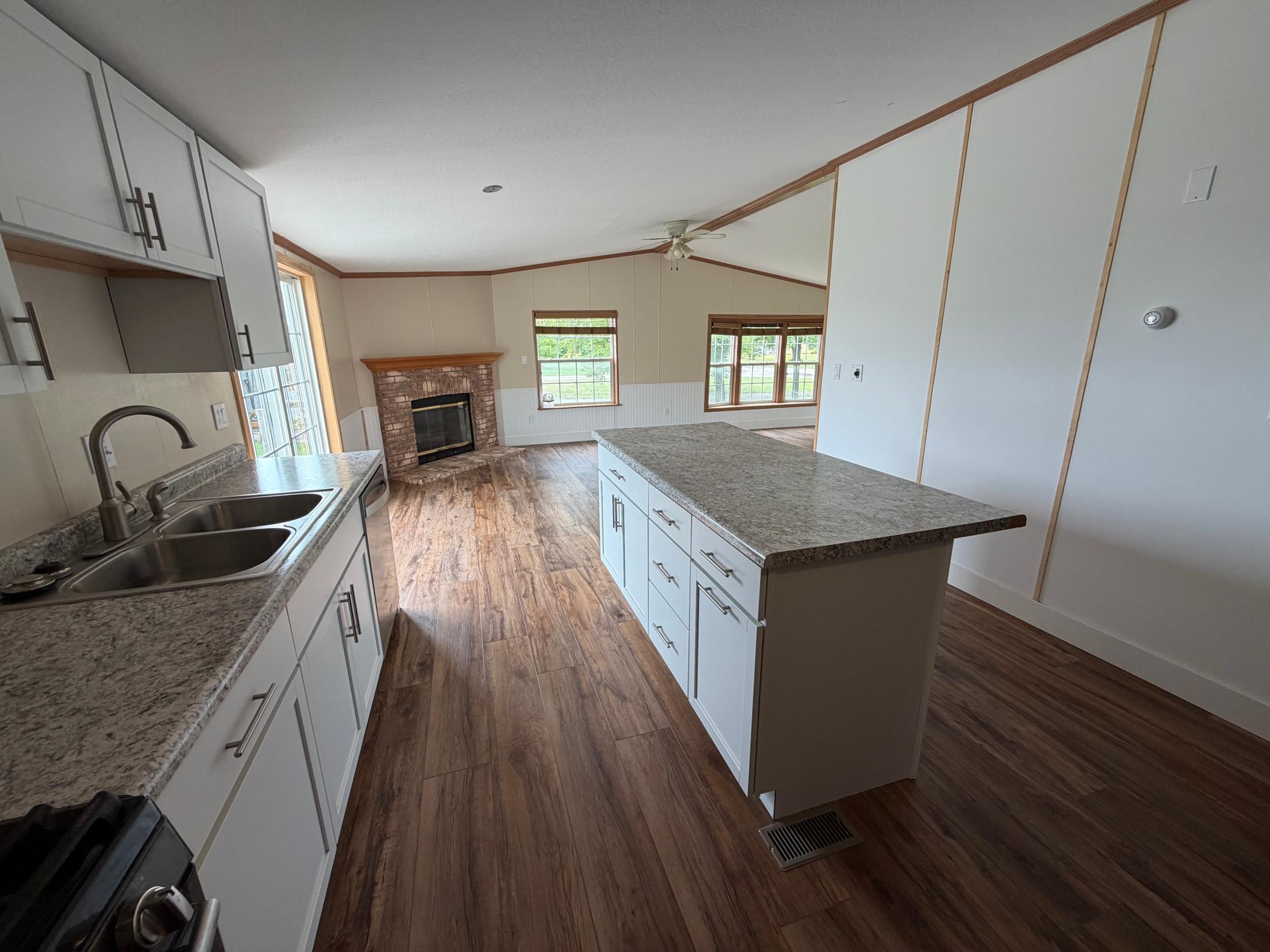 1997 single family home for sale at 314 6th Avenue SE in Baudette, MN — 4 bed, 2 bath (photo 9 of 14)