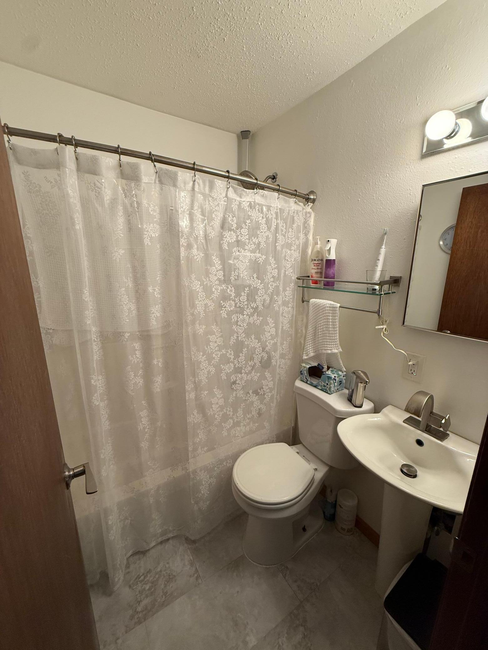1947 single family home for sale at 1605 9th Street N in Fargo, ND — 1 bed, 1 bath (photo 11 of 18)