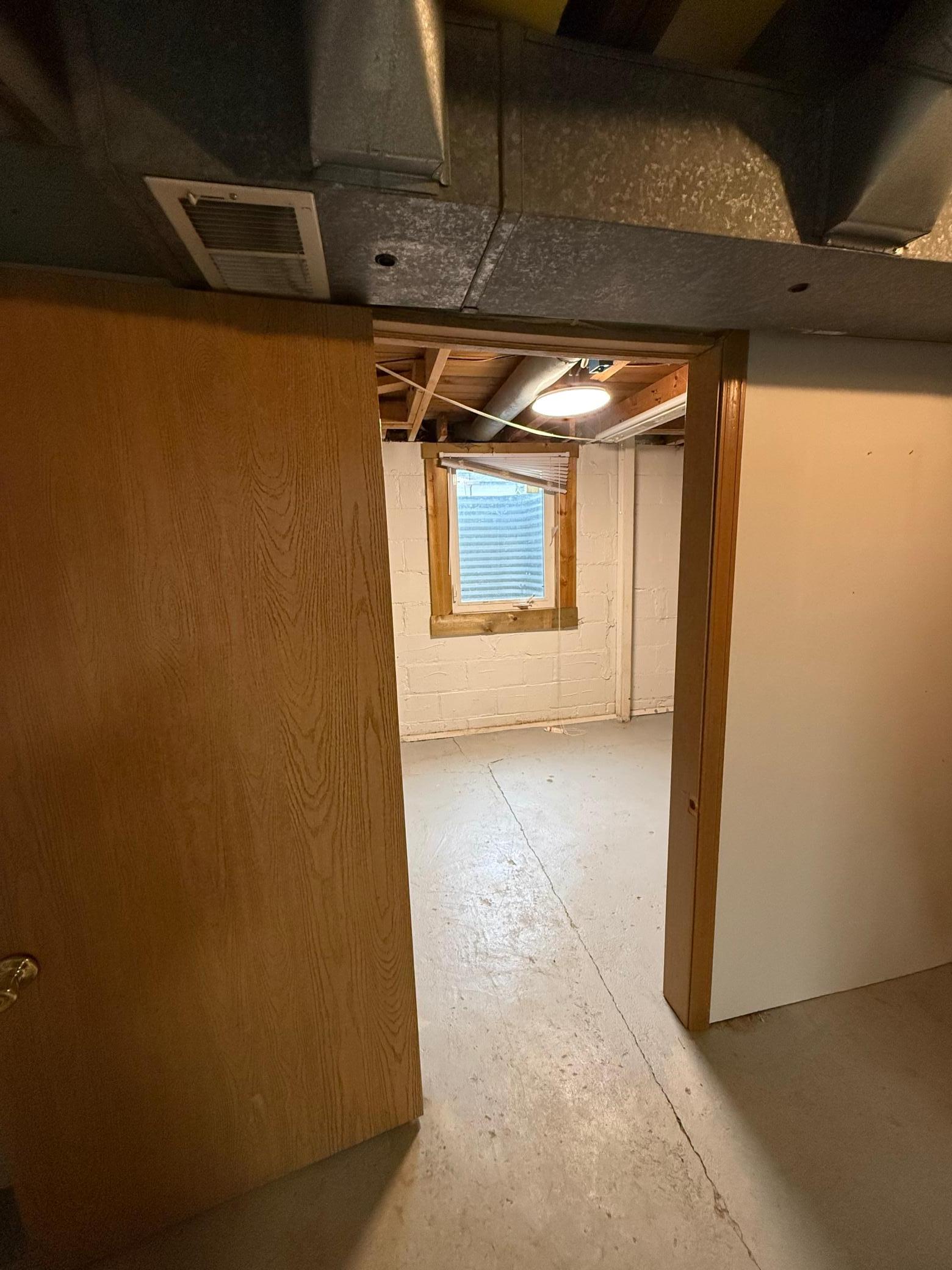 1947 single family home for sale at 1605 9th Street N in Fargo, ND — 1 bed, 1 bath (photo 15 of 18)