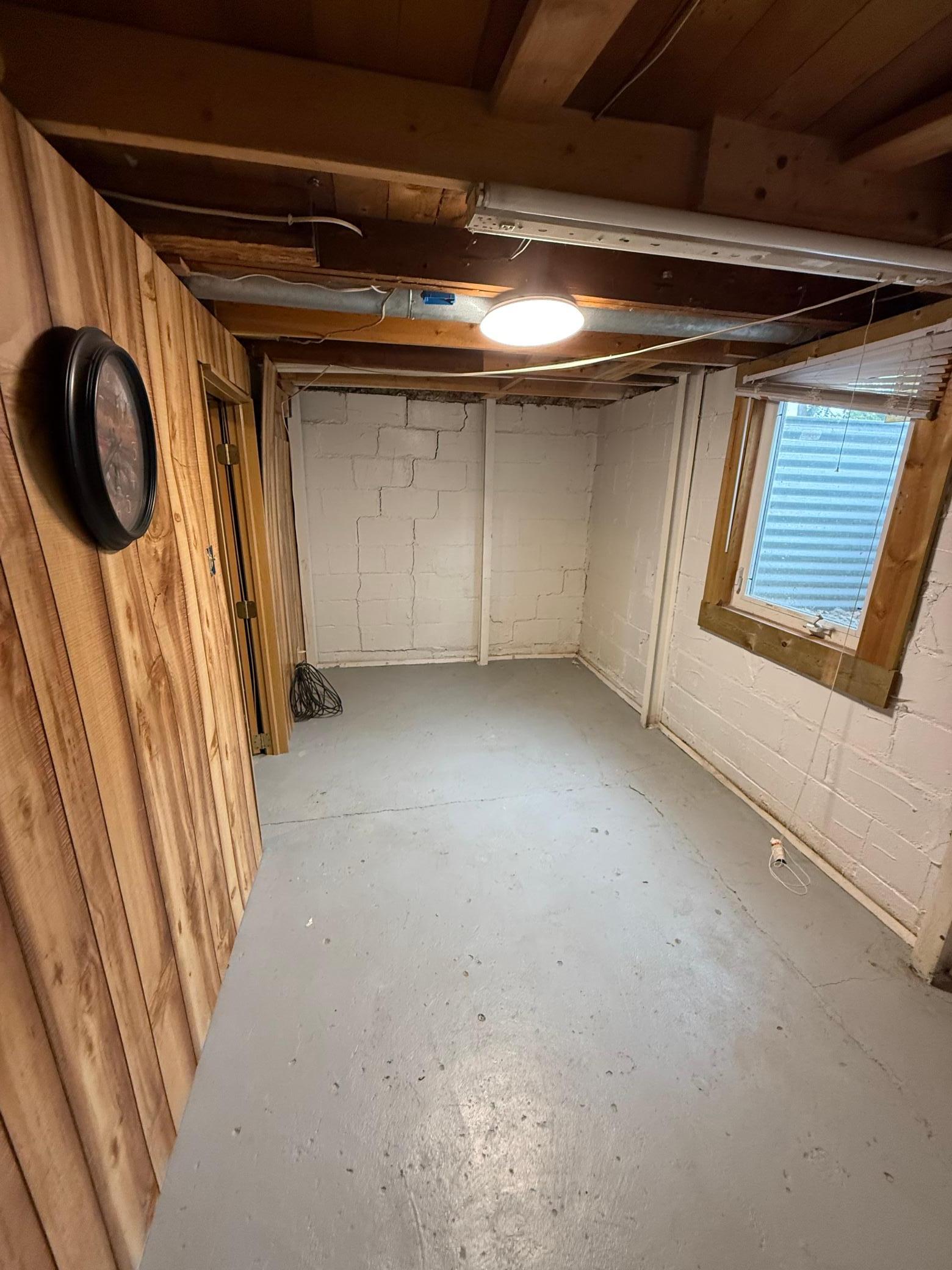 1947 single family home for sale at 1605 9th Street N in Fargo, ND — 1 bed, 1 bath (photo 16 of 18)