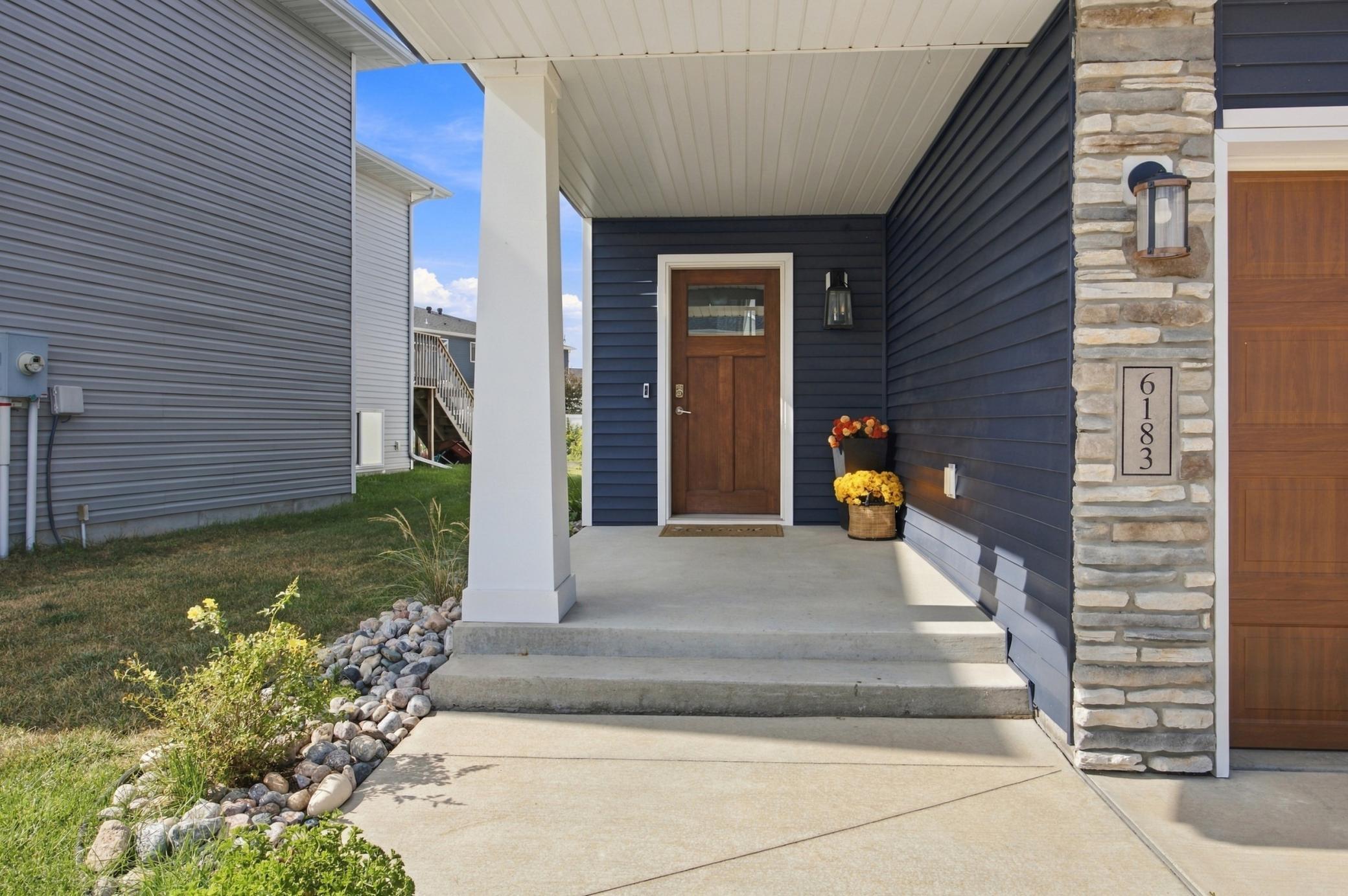 2017 single family home for sale at 6183 58th Street S in Fargo, ND — 3 bed, 3 bath (photo 3 of 42)