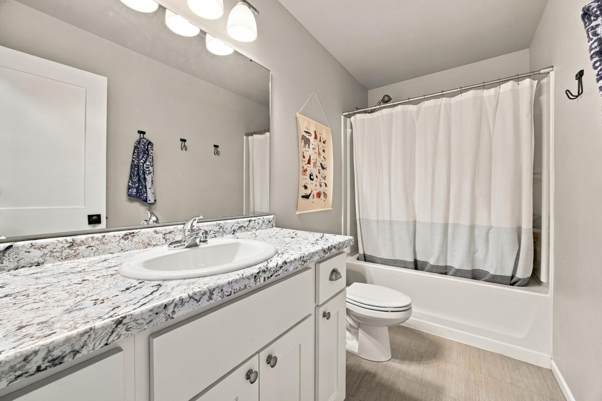 2017 single family home for sale at 6183 58th Street S in Fargo, ND — 3 bed, 3 bath (photo 27 of 42)