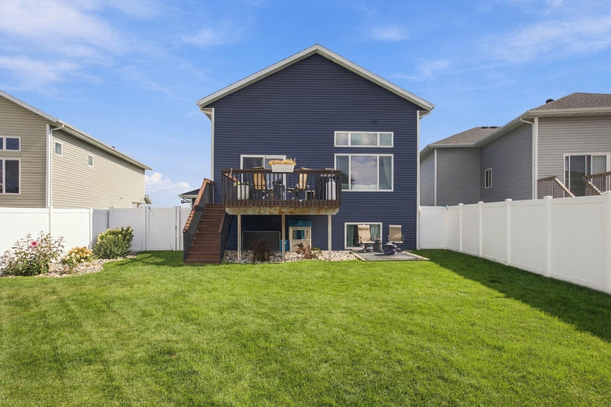 2017 single family home for sale at 6183 58th Street S in Fargo, ND — 3 bed, 3 bath (photo 37 of 42)