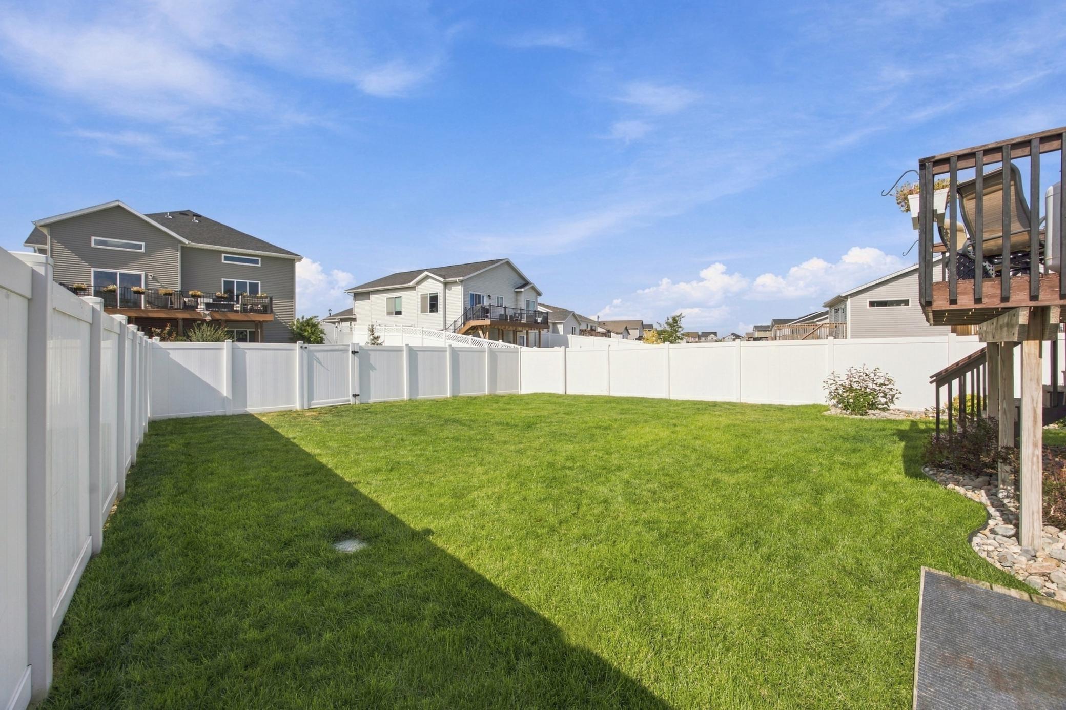 2017 single family home for sale at 6183 58th Street S in Fargo, ND — 3 bed, 3 bath (photo 39 of 42)