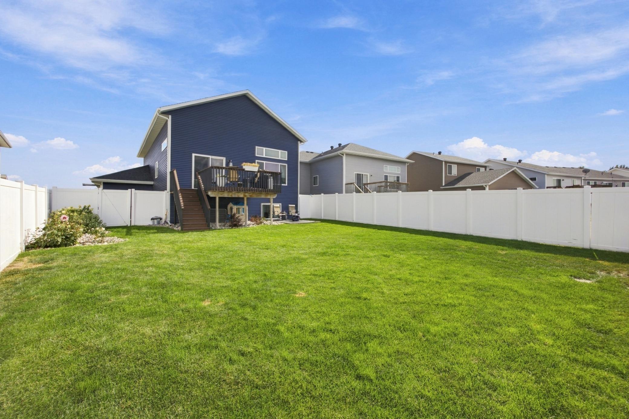 2017 single family home for sale at 6183 58th Street S in Fargo, ND — 3 bed, 3 bath (photo 41 of 42)