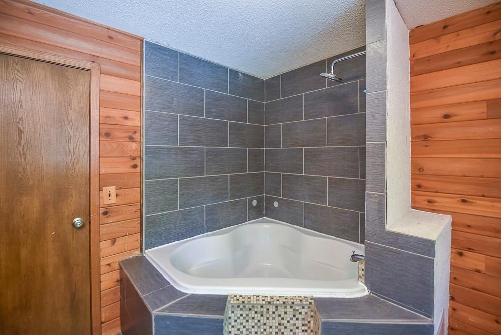 1981 single family home for sale at 15880 Ashmun Road in Brainerd, MN — 4 bed, 2 bath (photo 25 of 44)