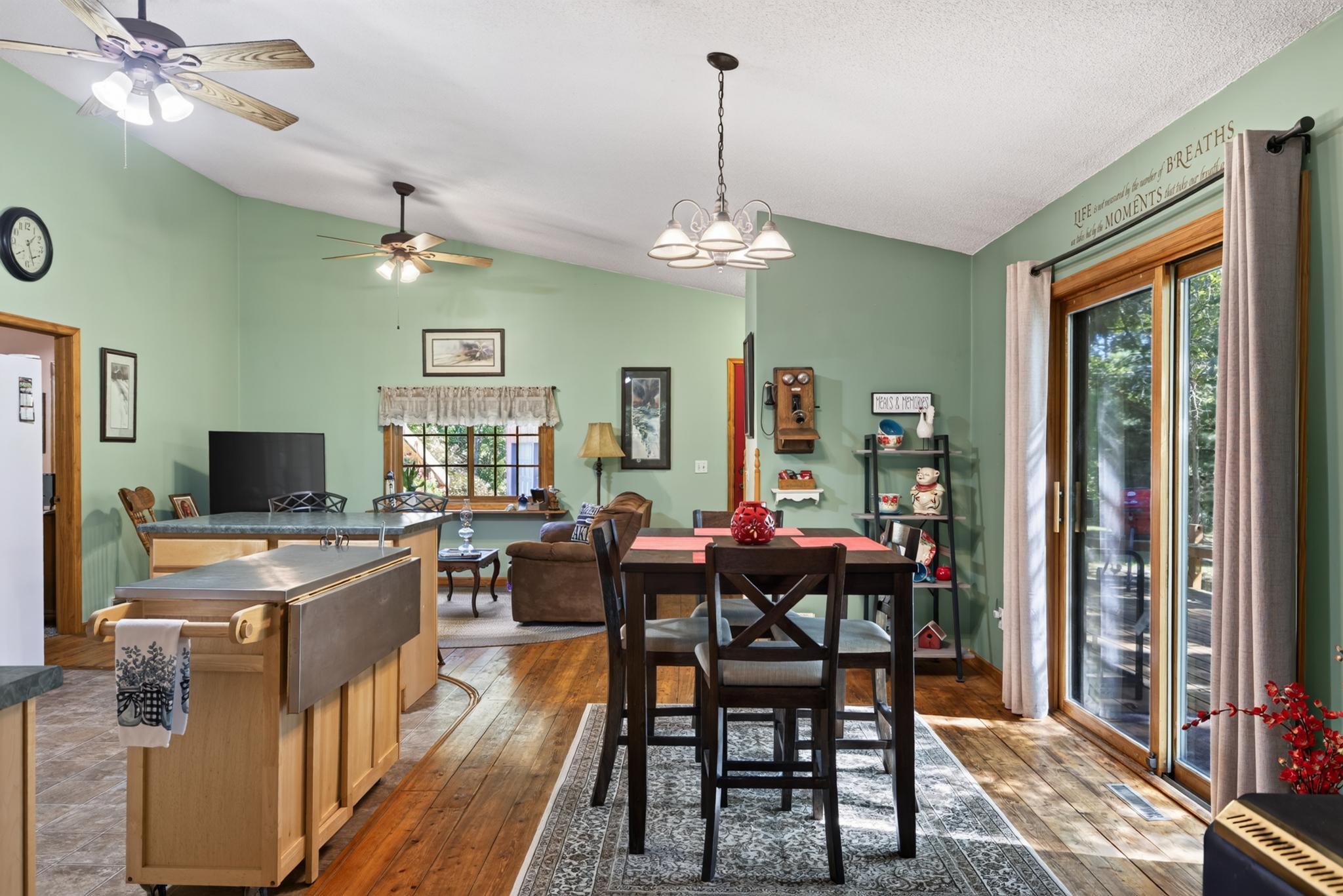 2001 single family home for sale at 1587 SW Stallion Road in Pillager, MN — 3 bed, 2 bath (photo 3 of 37)