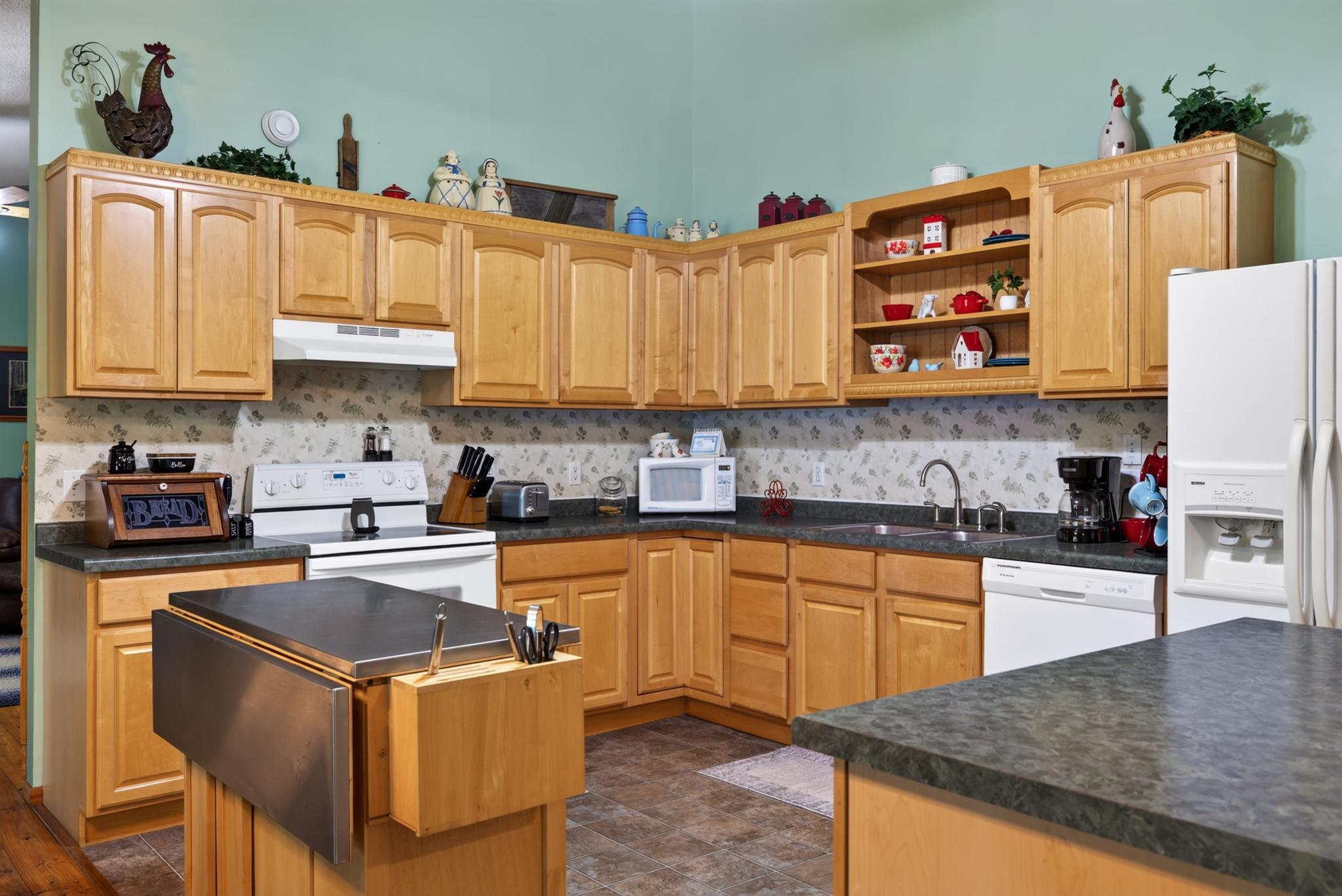 2001 single family home for sale at 1587 SW Stallion Road in Pillager, MN — 3 bed, 2 bath (photo 4 of 37)