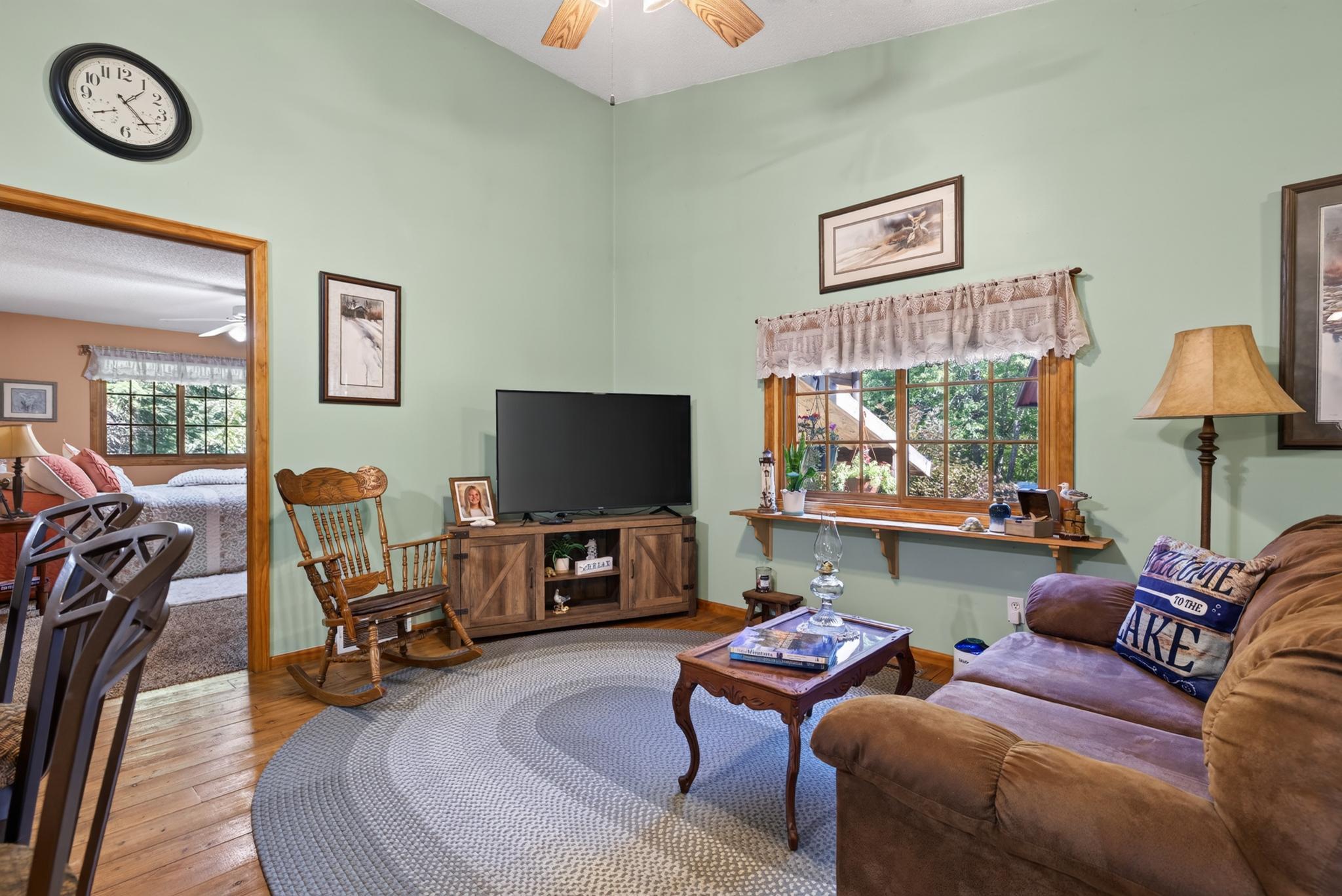 2001 single family home for sale at 1587 SW Stallion Road in Pillager, MN — 3 bed, 2 bath (photo 7 of 37)