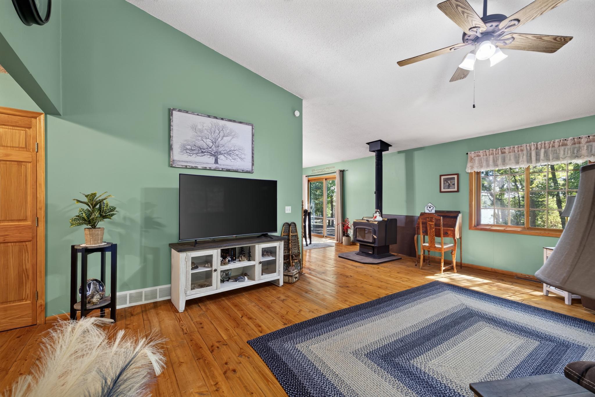 2001 single family home for sale at 1587 SW Stallion Road in Pillager, MN — 3 bed, 2 bath (photo 10 of 37)