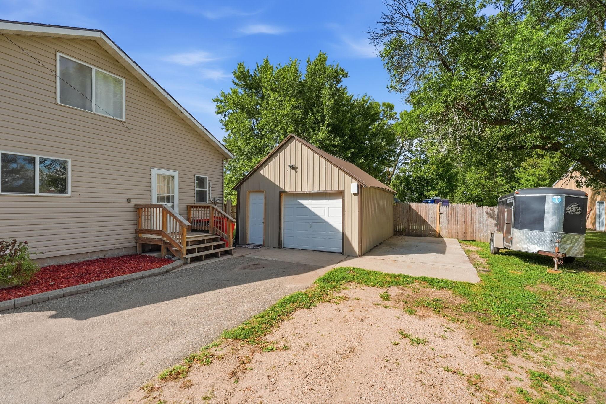 1882 single family home for sale at 150 W Church Avenue in Nelson, MN — 4 bed, 2 bath (photo 3 of 24)