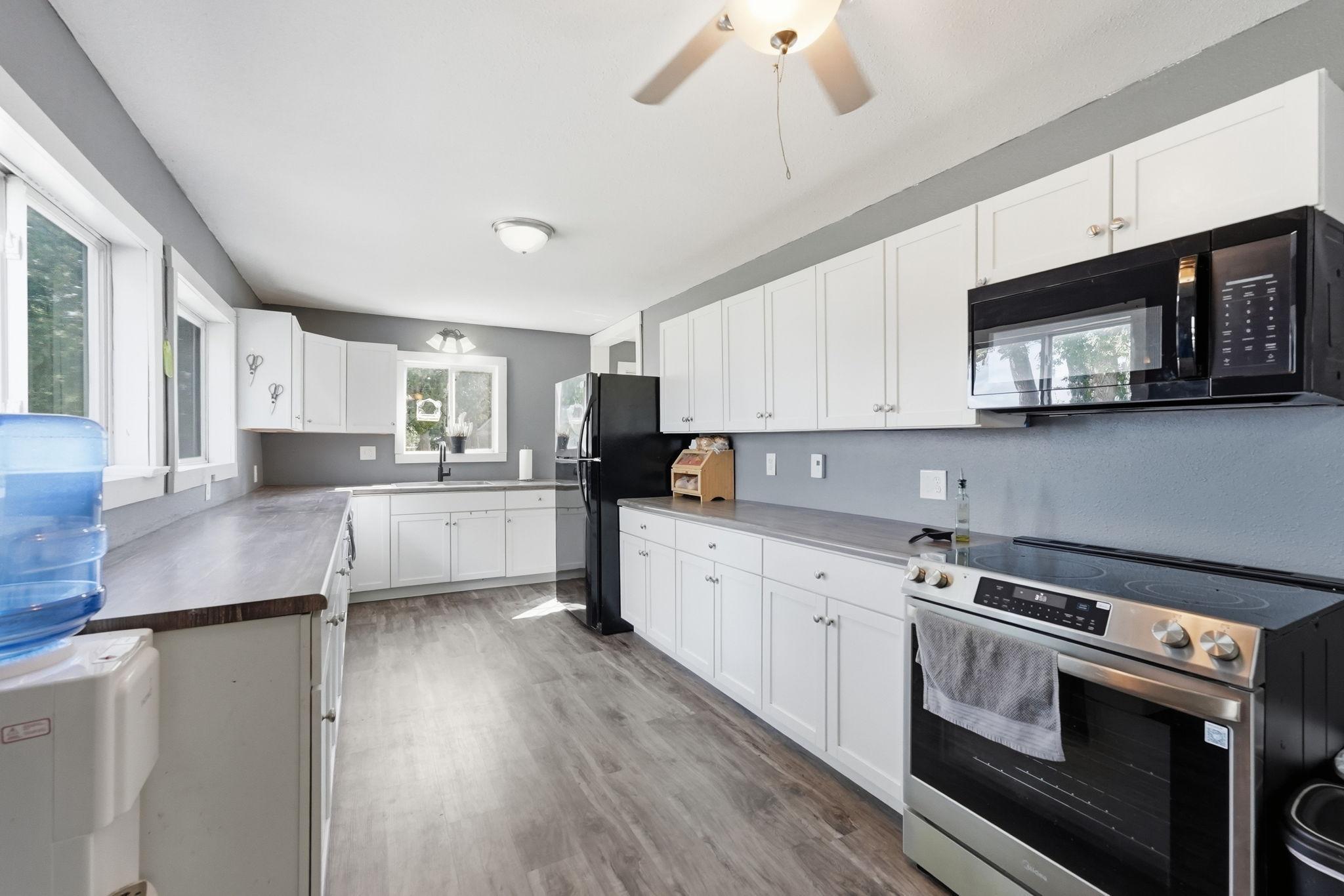 1882 single family home for sale at 150 W Church Avenue in Nelson, MN — 4 bed, 2 bath (photo 9 of 24)