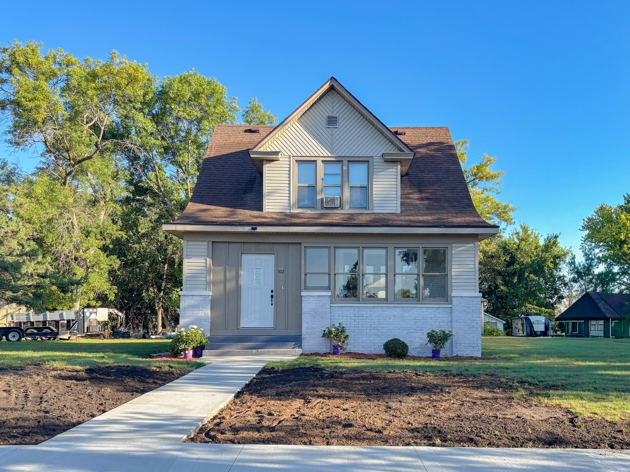 1920 single family home for sale at 502 W Broadway Avenue in Elizabeth, MN — 3 bed, 2 bath (photo 2 of 57)