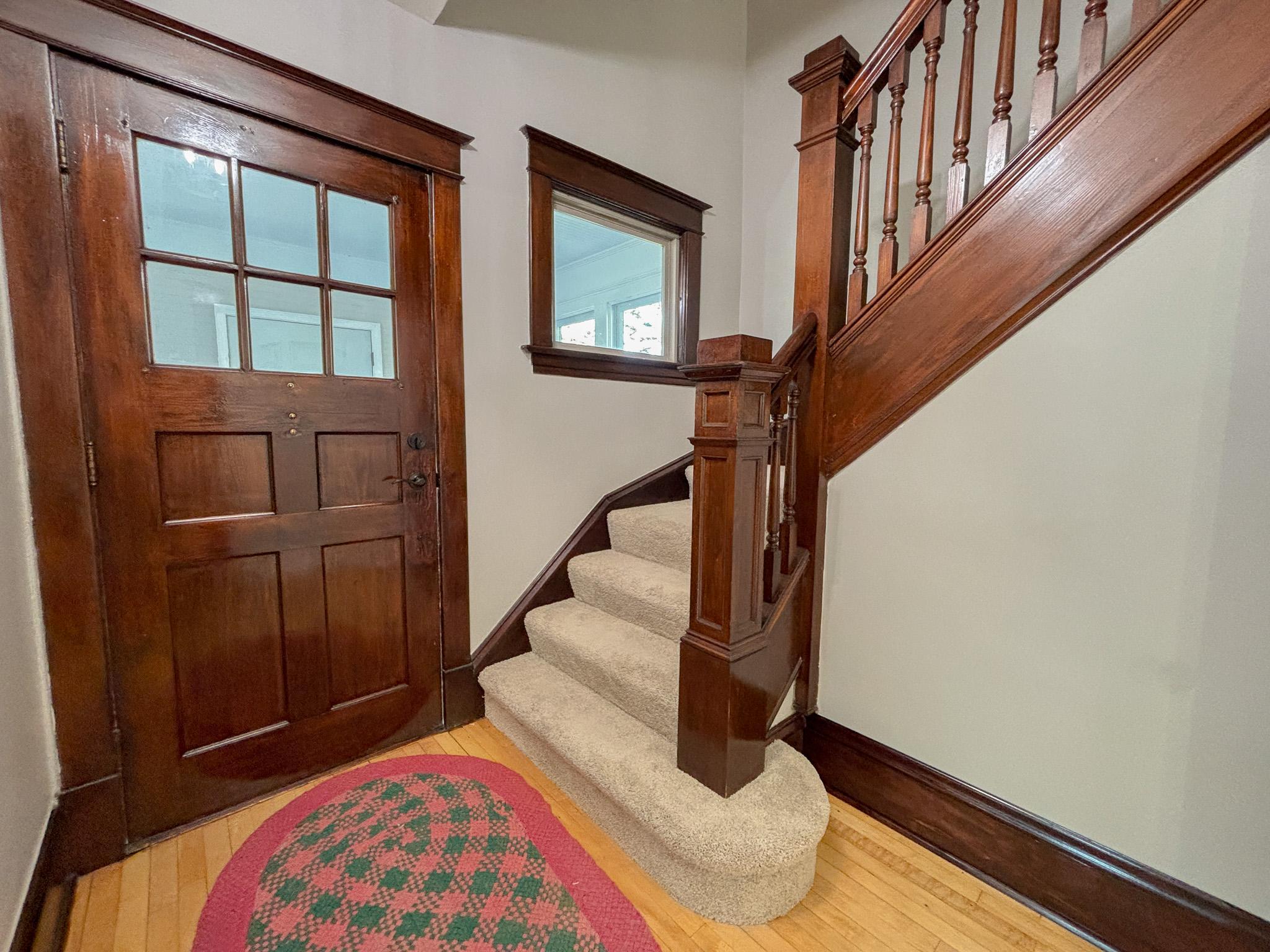 1920 single family home for sale at 502 W Broadway Avenue in Elizabeth, MN — 3 bed, 2 bath (photo 3 of 57)