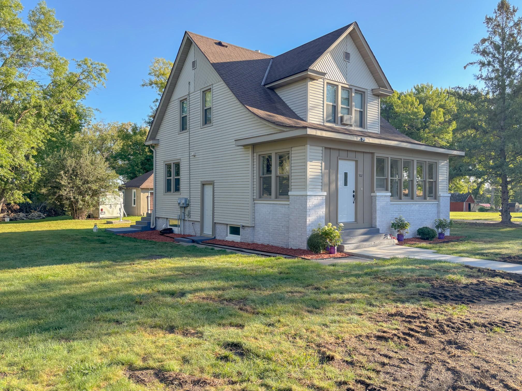 1920 single family home for sale at 502 W Broadway Avenue in Elizabeth, MN — 3 bed, 2 bath (photo 40 of 57)
