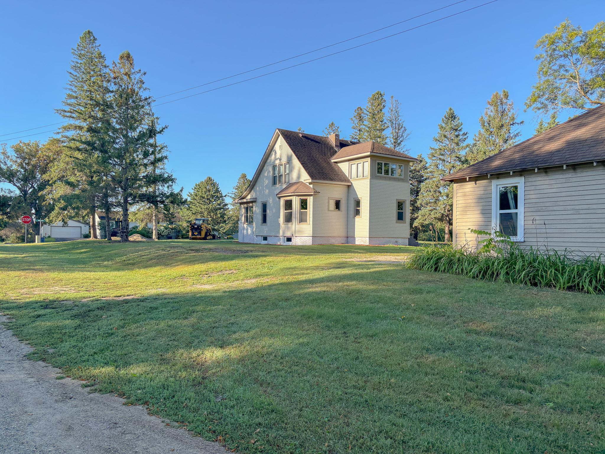 1920 single family home for sale at 502 W Broadway Avenue in Elizabeth, MN — 3 bed, 2 bath (photo 47 of 57)