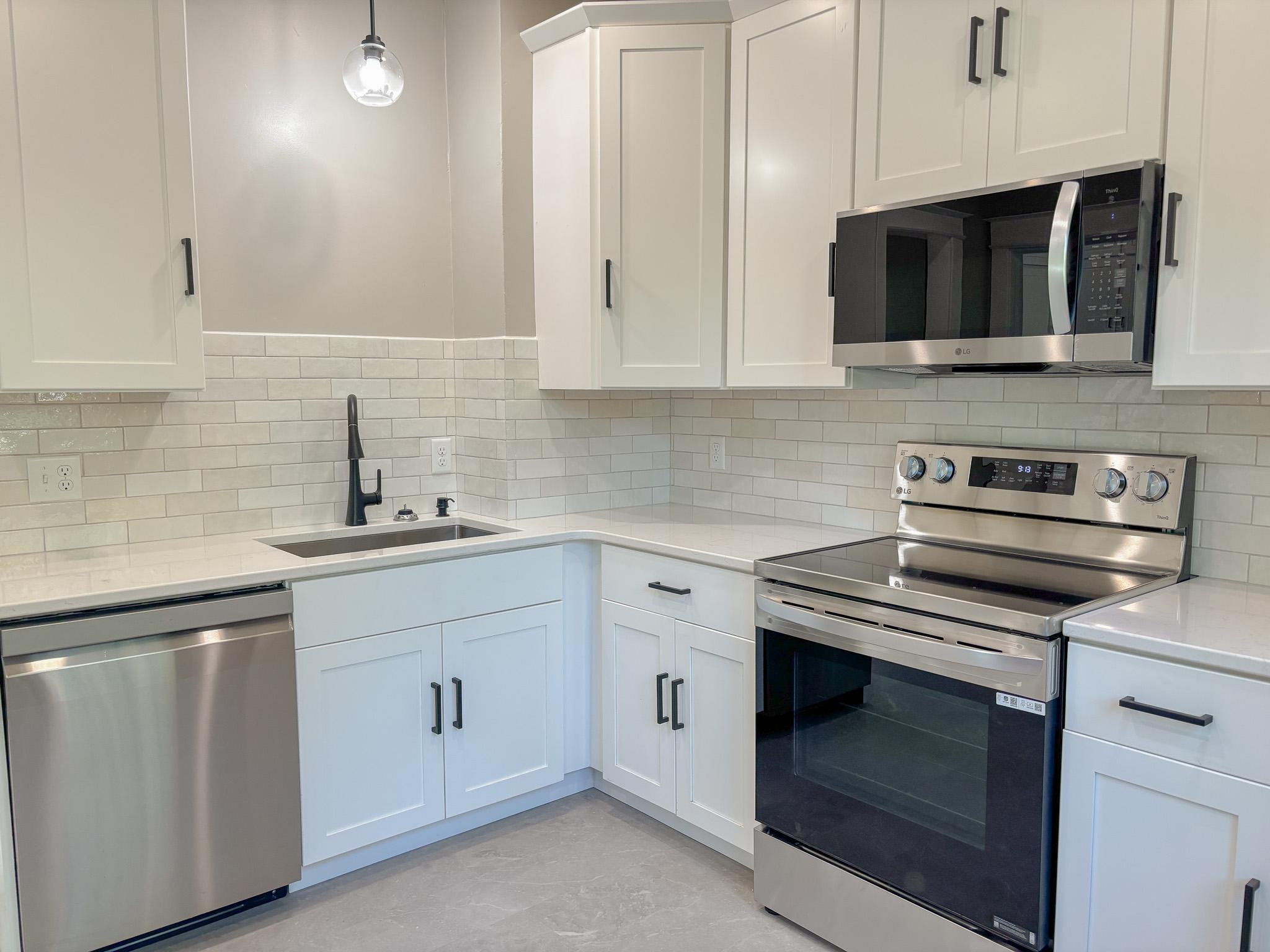 1920 single family home for sale at 502 W Broadway Avenue in Elizabeth, MN — 3 bed, 2 bath (photo 8 of 57)