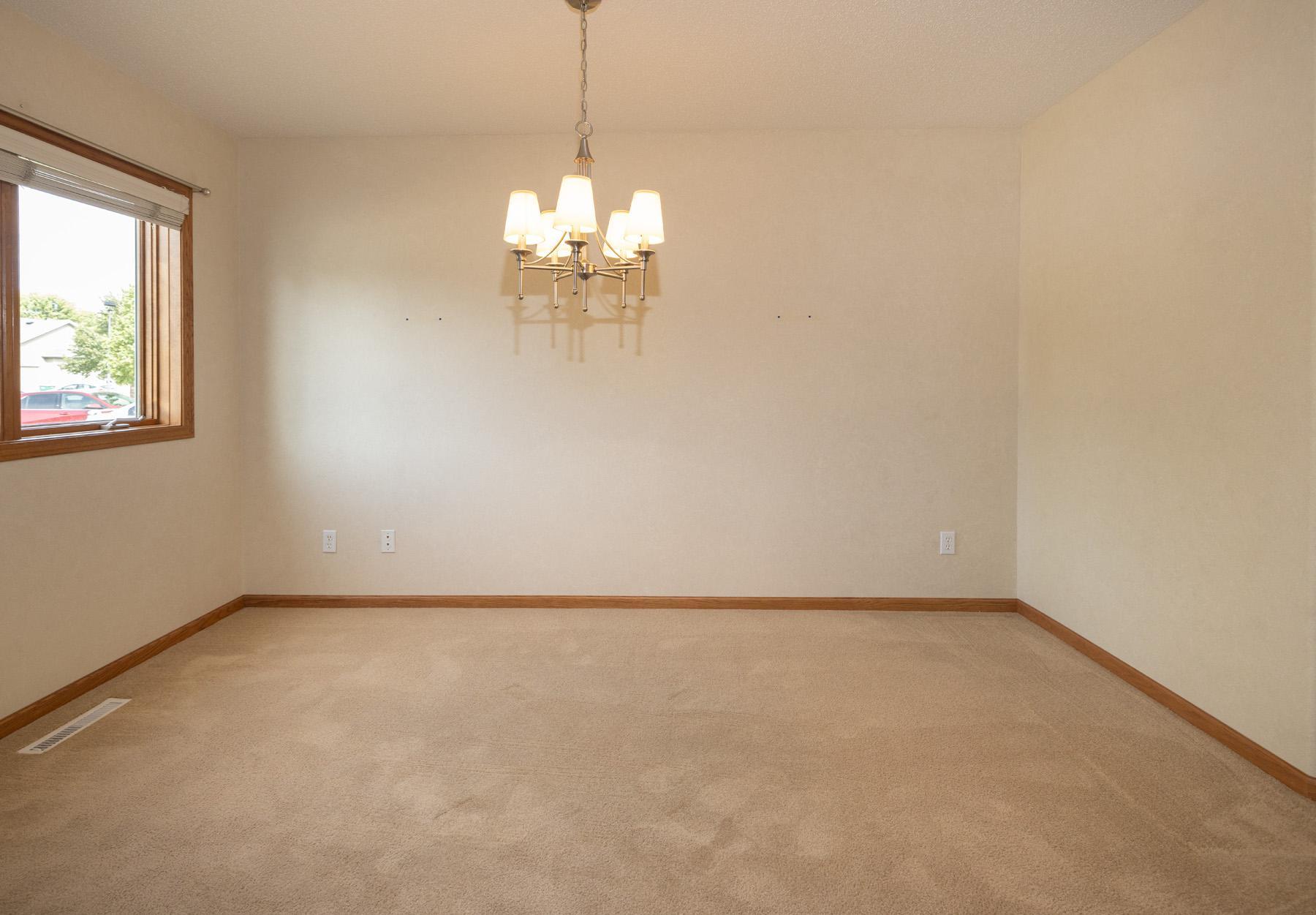 2003 townhouse for sale at 807 Morningside Drive in Casselton, ND — 2 bed, 2 bath (photo 16 of 33)