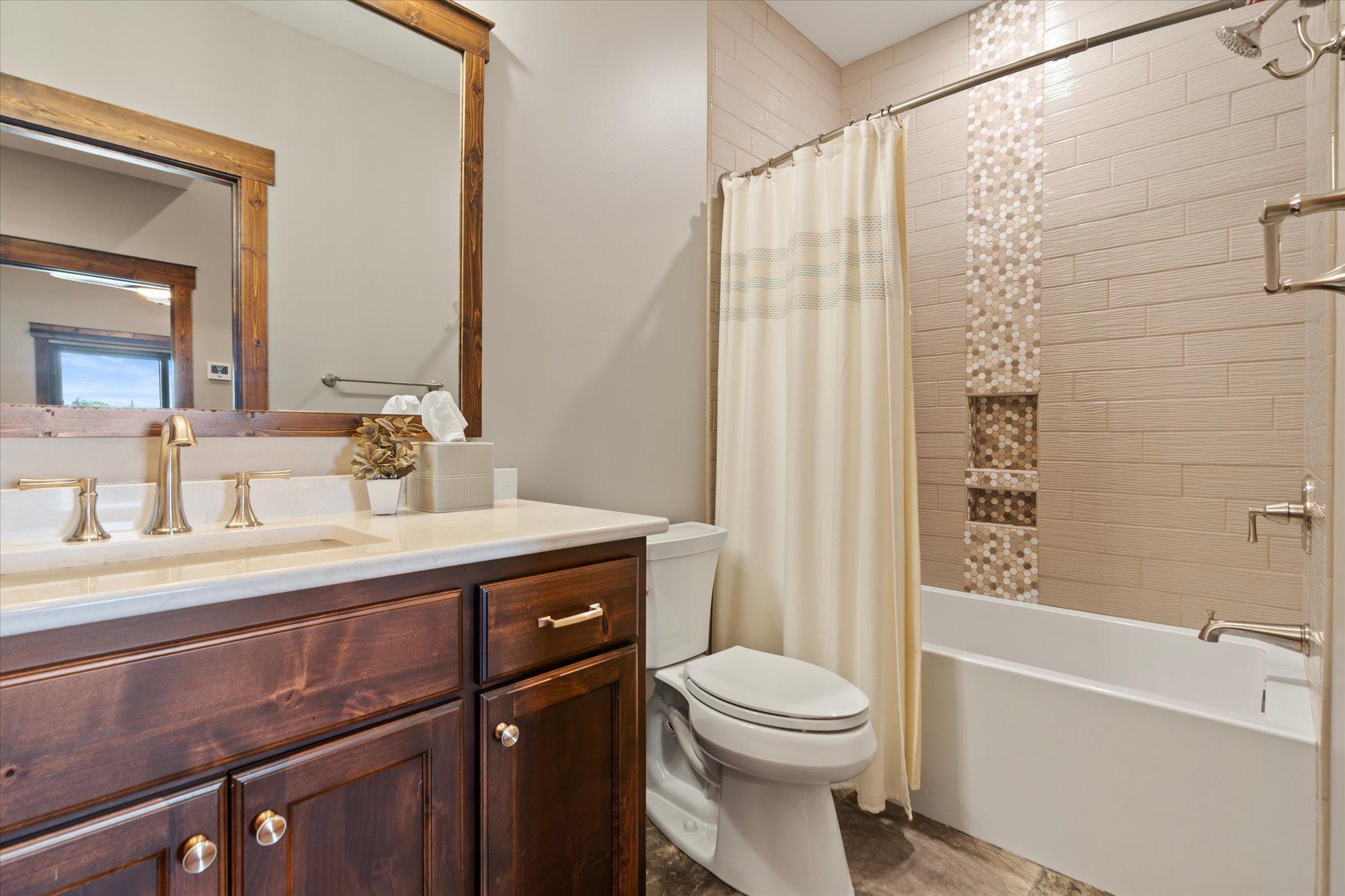 2017 single family home for sale at 16497 W Eagle Lake Road in Fifty Lakes, MN — 5 bed, 5 bath (photo 32 of 55)