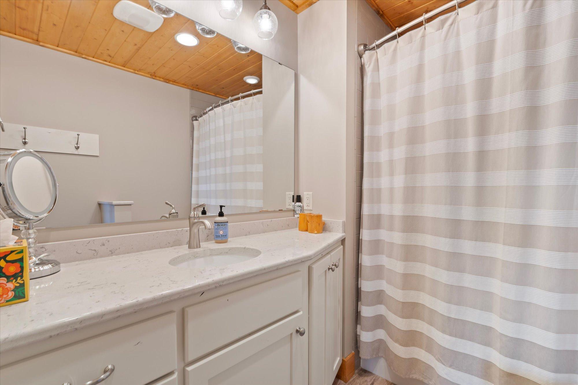 2017 single family home for sale at 16497 W Eagle Lake Road in Fifty Lakes, MN — 5 bed, 5 bath (photo 46 of 55)