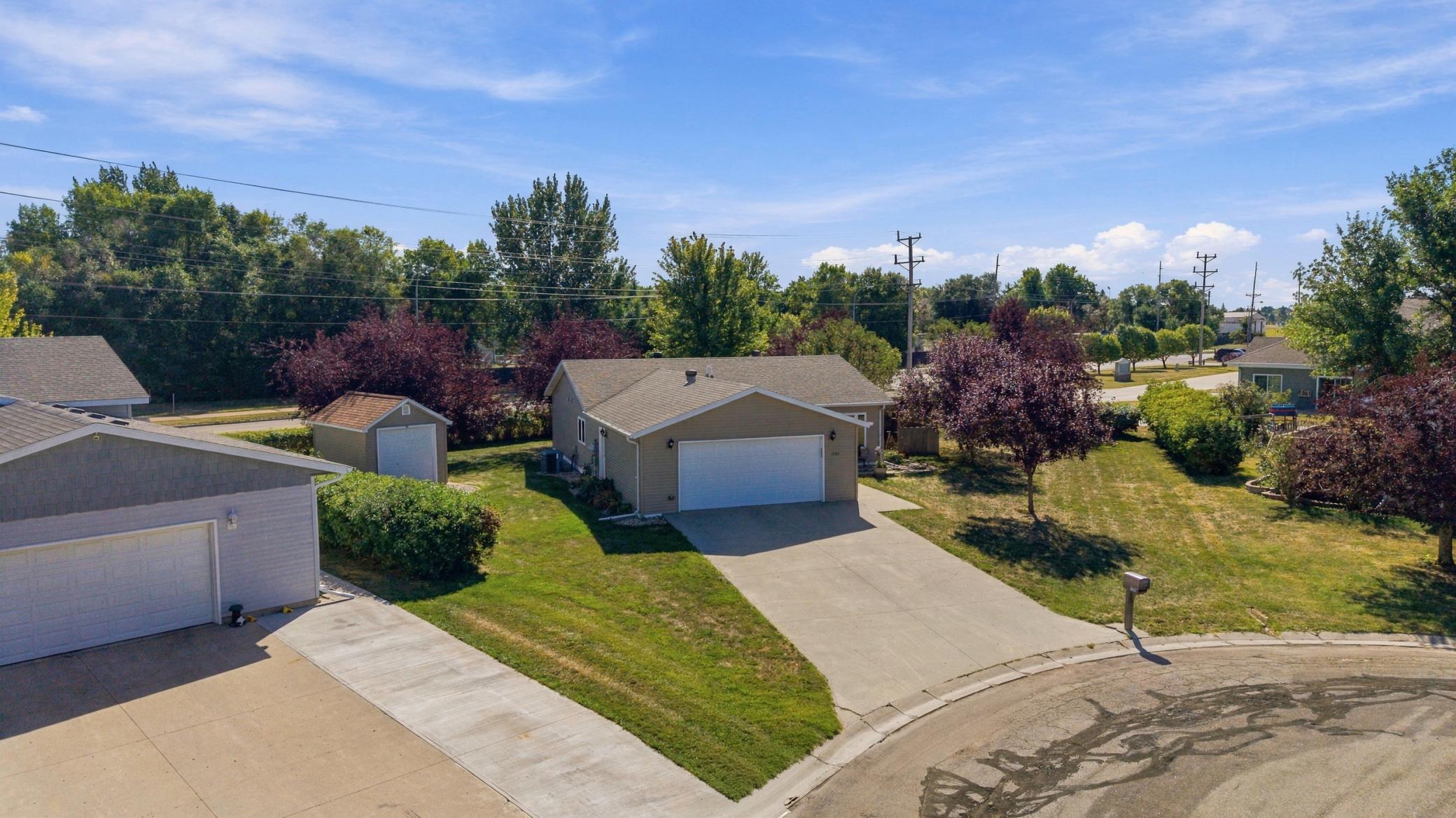 2007 single family home for sale at 1706 12th Street N in Wahpeton, ND — 3 bed, 2 bath (photo 29 of 36)