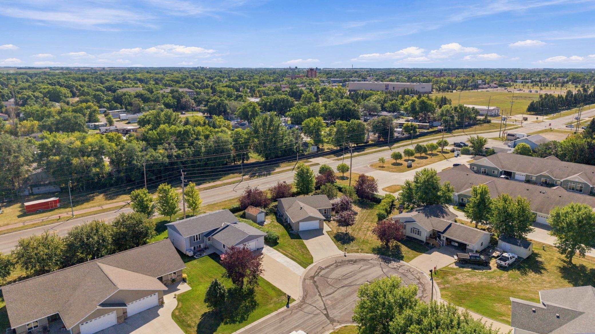 2007 single family home for sale at 1706 12th Street N in Wahpeton, ND — 3 bed, 2 bath (photo 31 of 36)