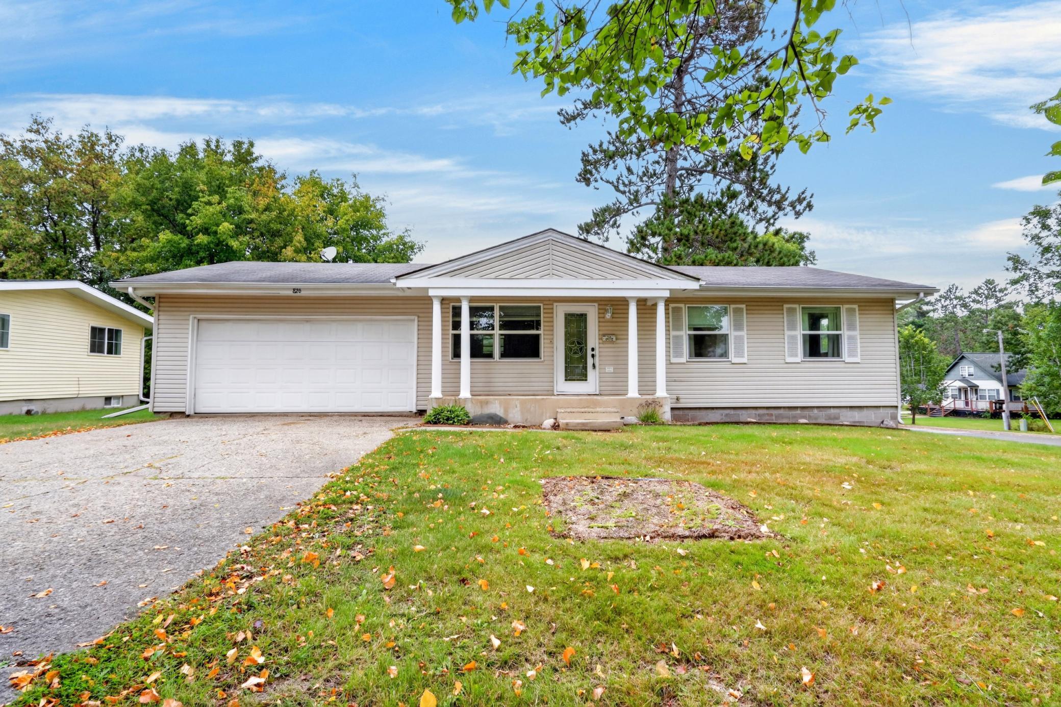1974 single family home for sale at 826 Willow Lane in Grand Rapids, MN — 3 bed, 2 bath