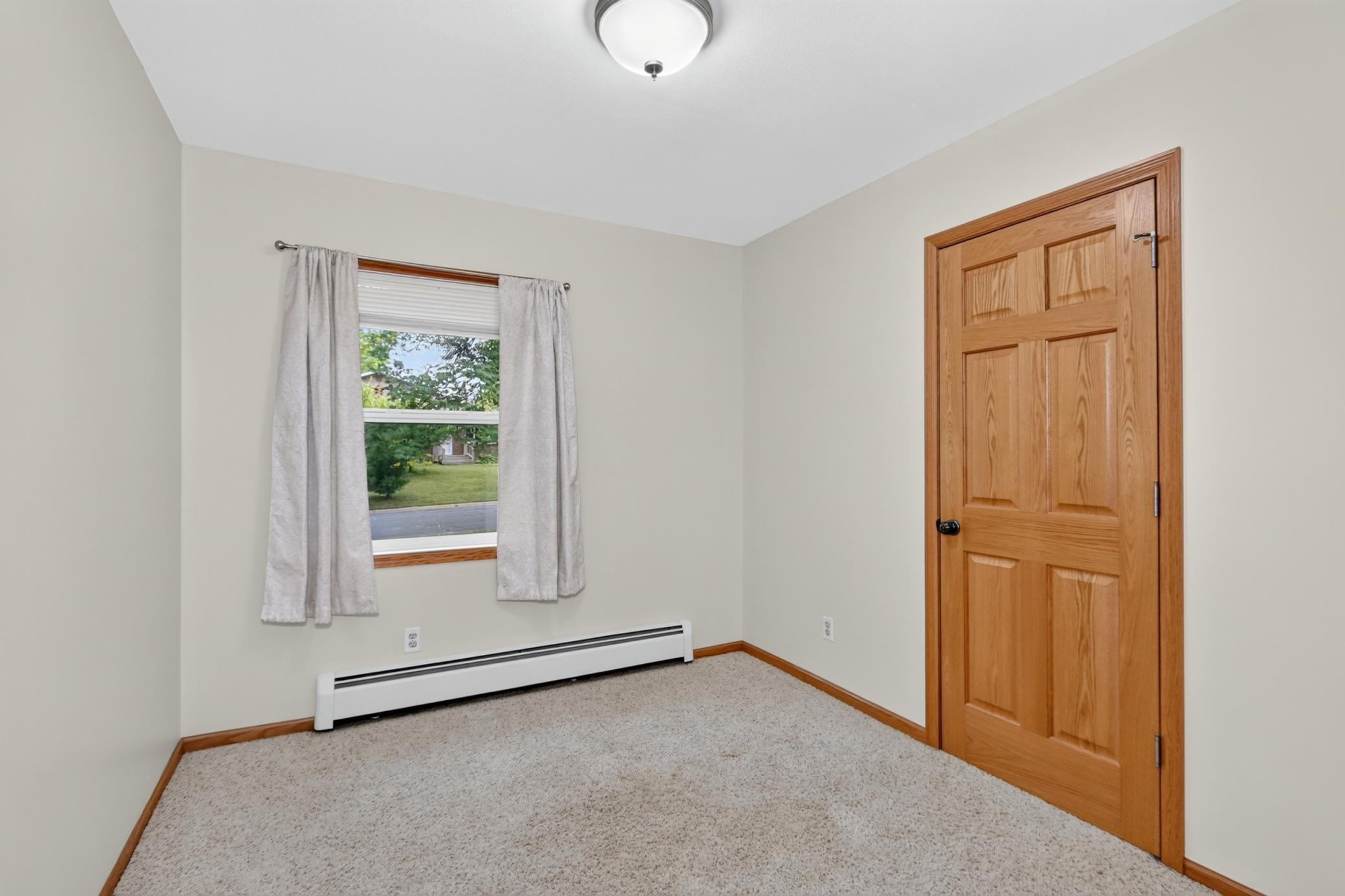 1974 single family home for sale at 826 Willow Lane in Grand Rapids, MN — 3 bed, 2 bath (photo 18 of 55)