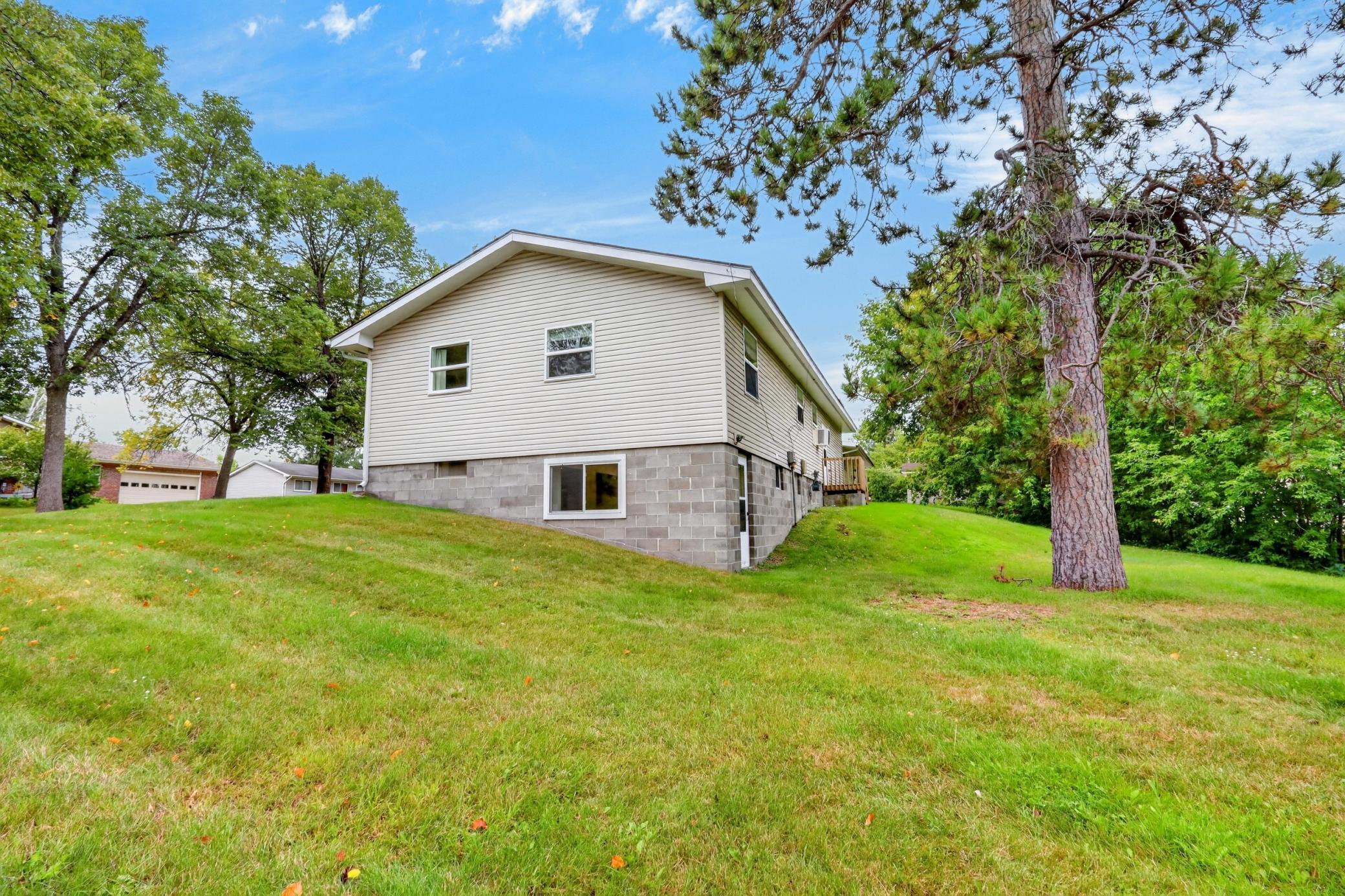 1974 single family home for sale at 826 Willow Lane in Grand Rapids, MN — 3 bed, 2 bath (photo 43 of 55)