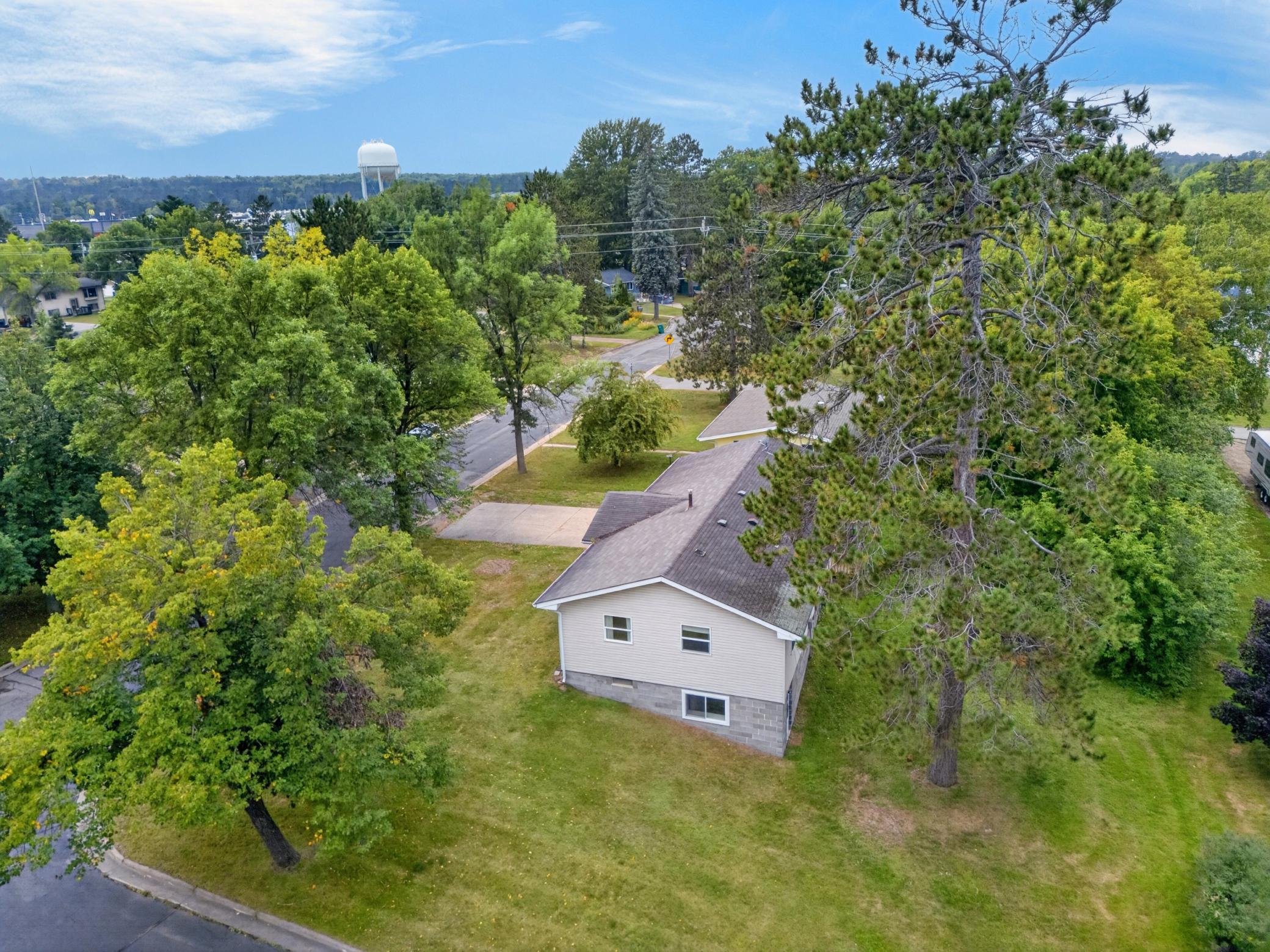 1974 single family home for sale at 826 Willow Lane in Grand Rapids, MN — 3 bed, 2 bath (photo 52 of 55)