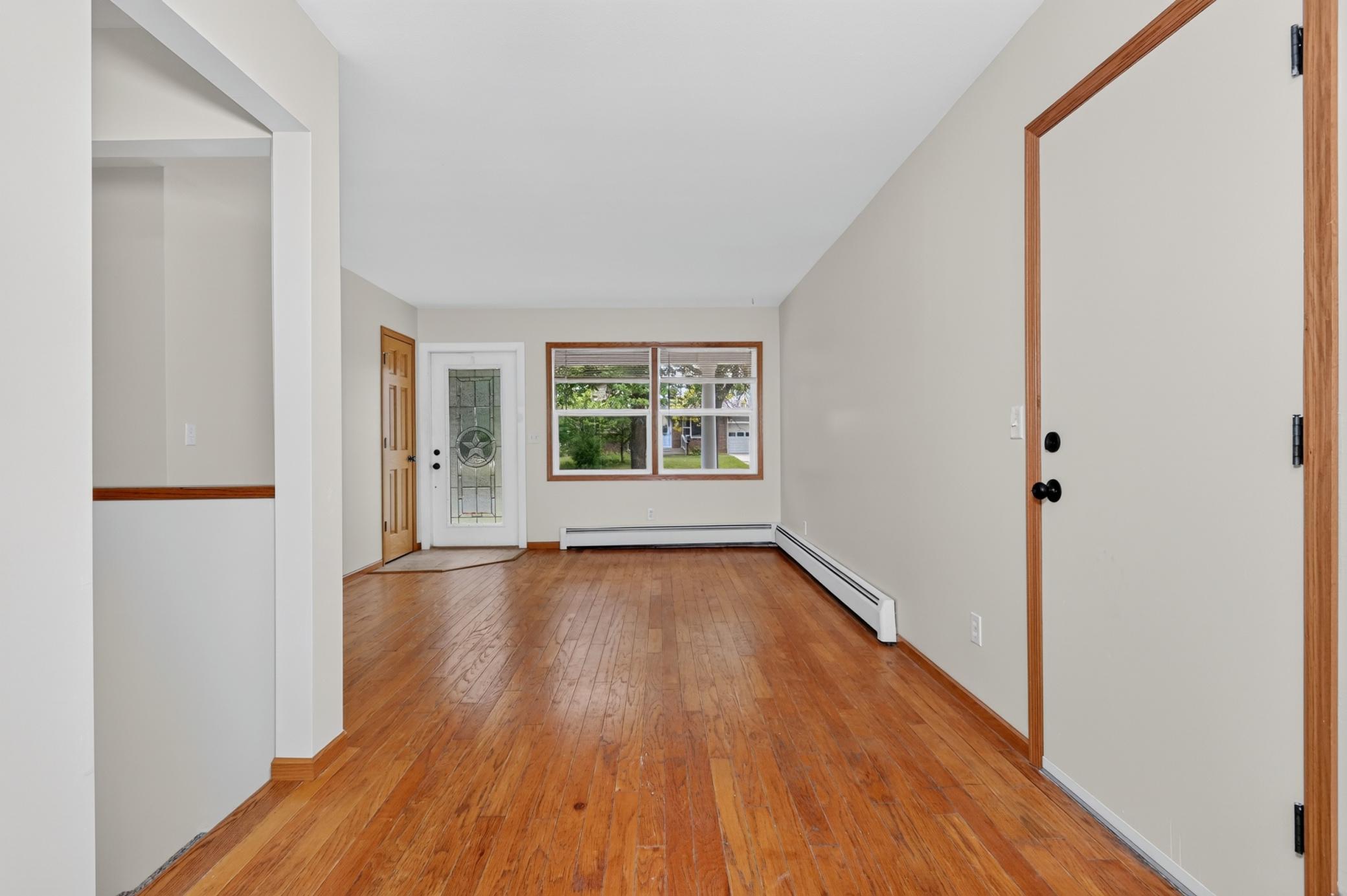 1974 single family home for sale at 826 Willow Lane in Grand Rapids, MN — 3 bed, 2 bath (photo 7 of 55)