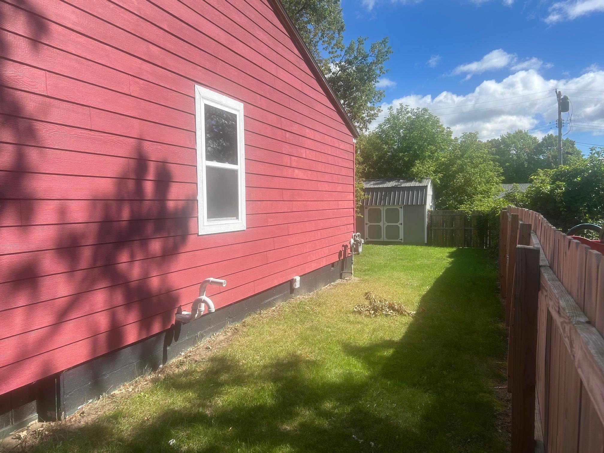 1940 single family home for sale at 822 NW 7th Avenue in Grand Rapids, MN — 2 bed, 1 bath (photo 3 of 13)