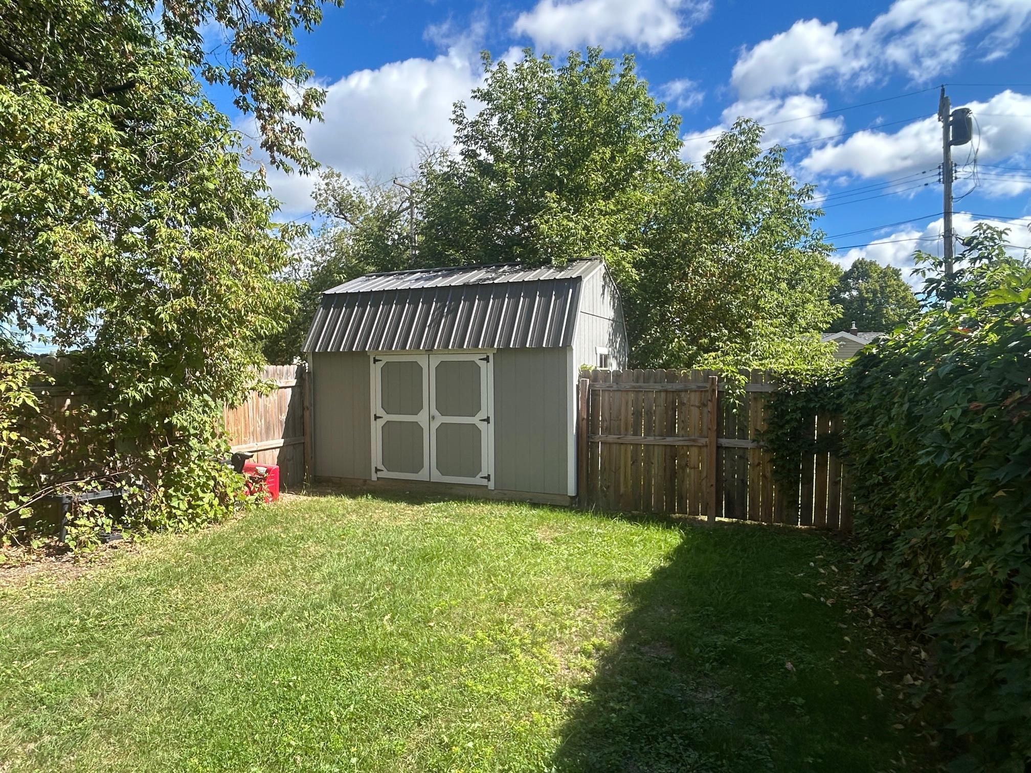 1940 single family home for sale at 822 NW 7th Avenue in Grand Rapids, MN — 2 bed, 1 bath (photo 5 of 13)