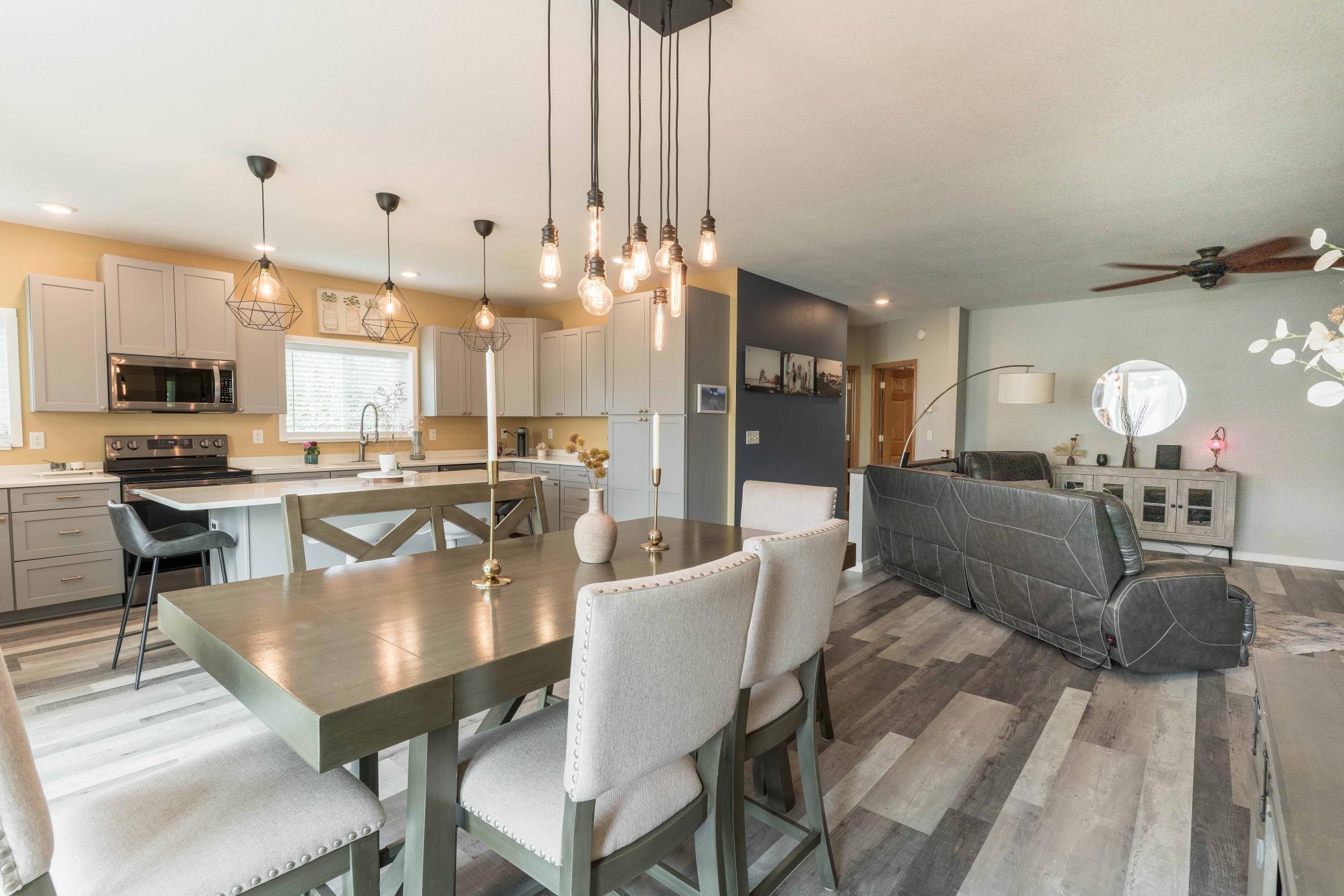 2011 single family home for sale at 403 W Prairie Avenue in Elizabeth, MN — 2 bed, 2 bath (photo 11 of 30)