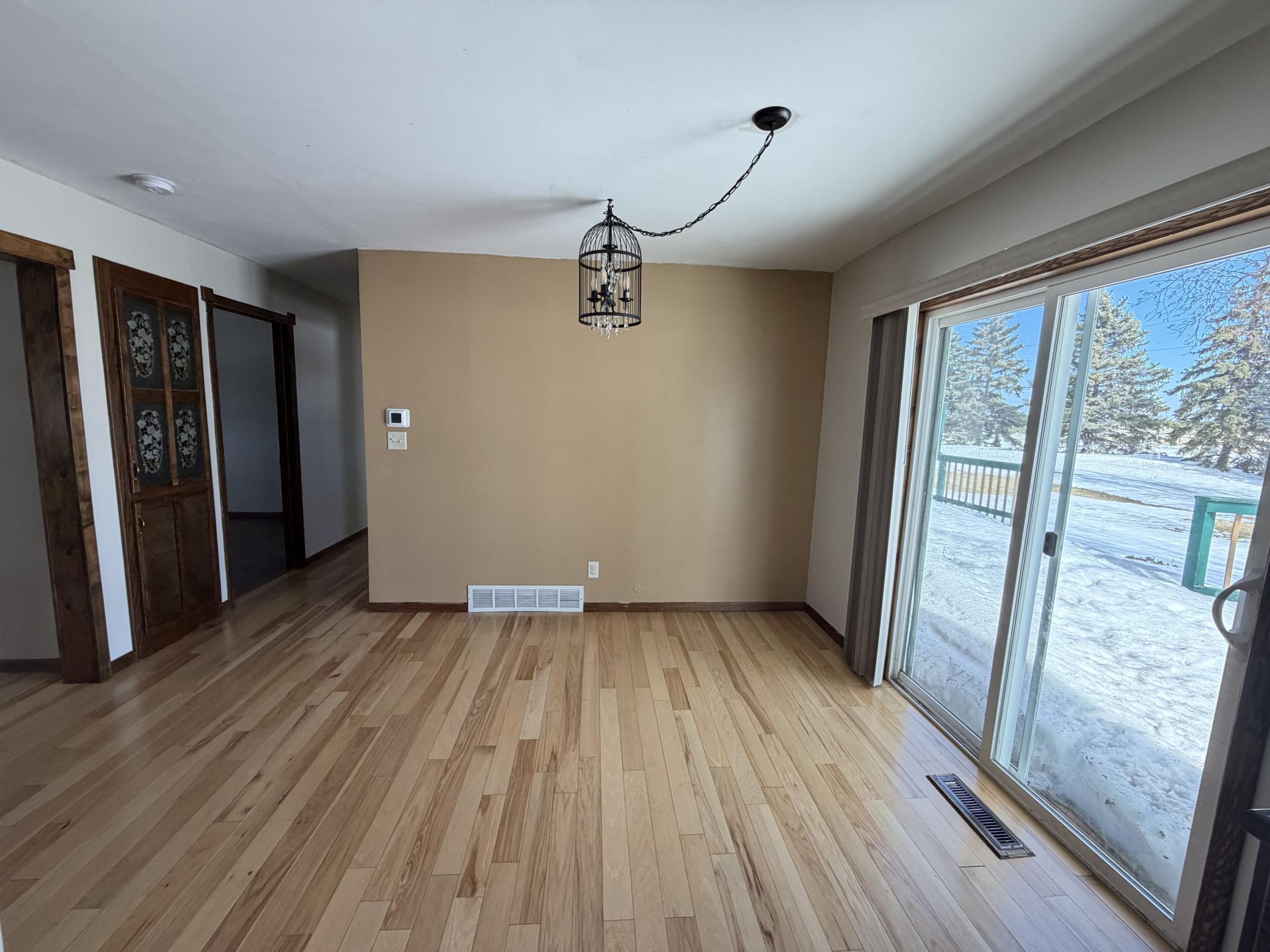 1968 single family home for sale at 504 E Franklin Avenue in Kennedy, MN — 3 bed, 2 bath (photo 2 of 24)