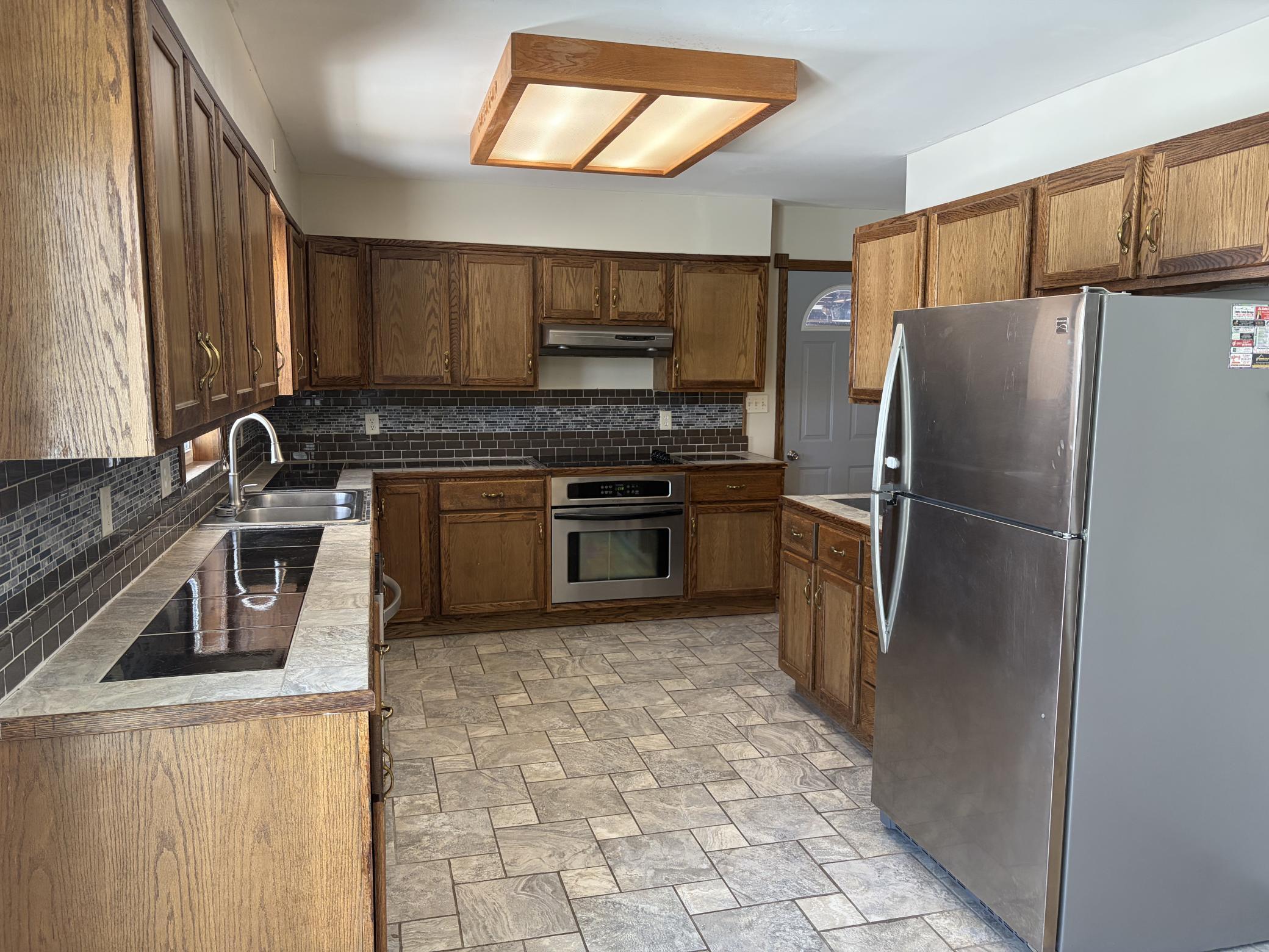 1968 single family home for sale at 504 E Franklin Avenue in Kennedy, MN — 3 bed, 2 bath (photo 3 of 24)