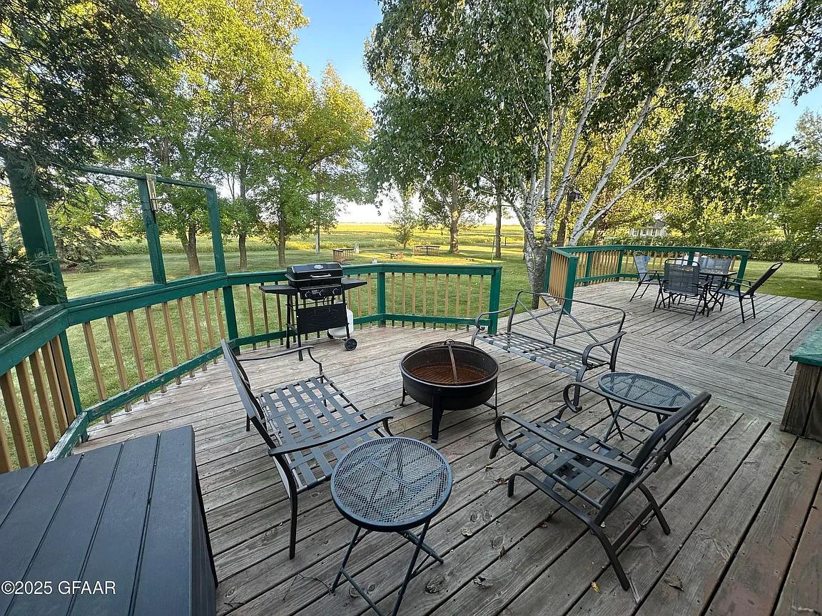 1968 single family home for sale at 504 E Franklin Avenue in Kennedy, MN — 3 bed, 2 bath (photo 24 of 24)