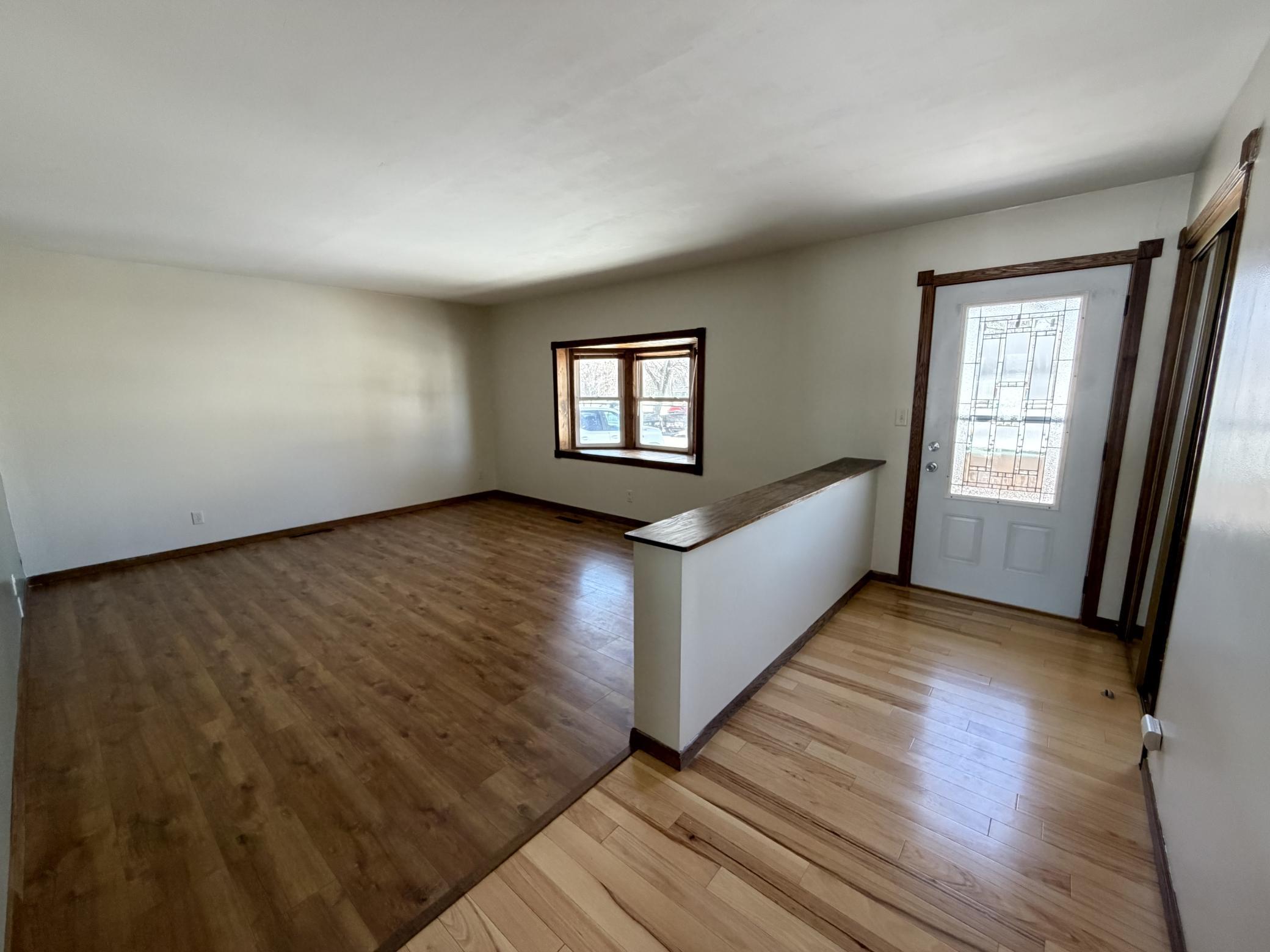 1968 single family home for sale at 504 E Franklin Avenue in Kennedy, MN — 3 bed, 2 bath (photo 6 of 24)
